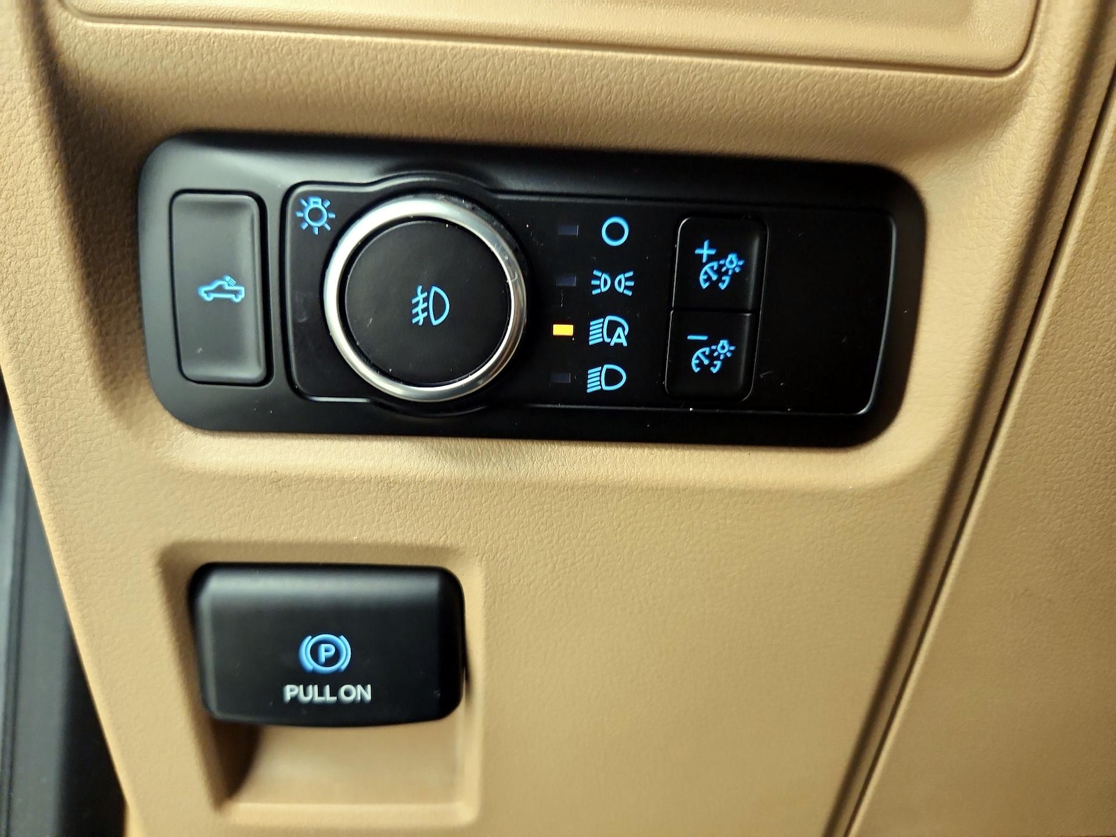 2023 Ford F-150 XLT - Photo 14