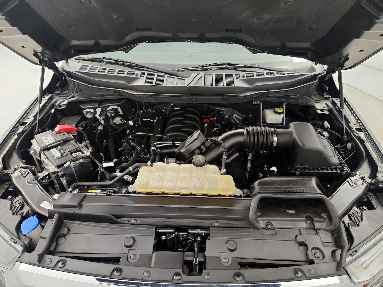 2023 Ford F-150 XLT - Photo 22