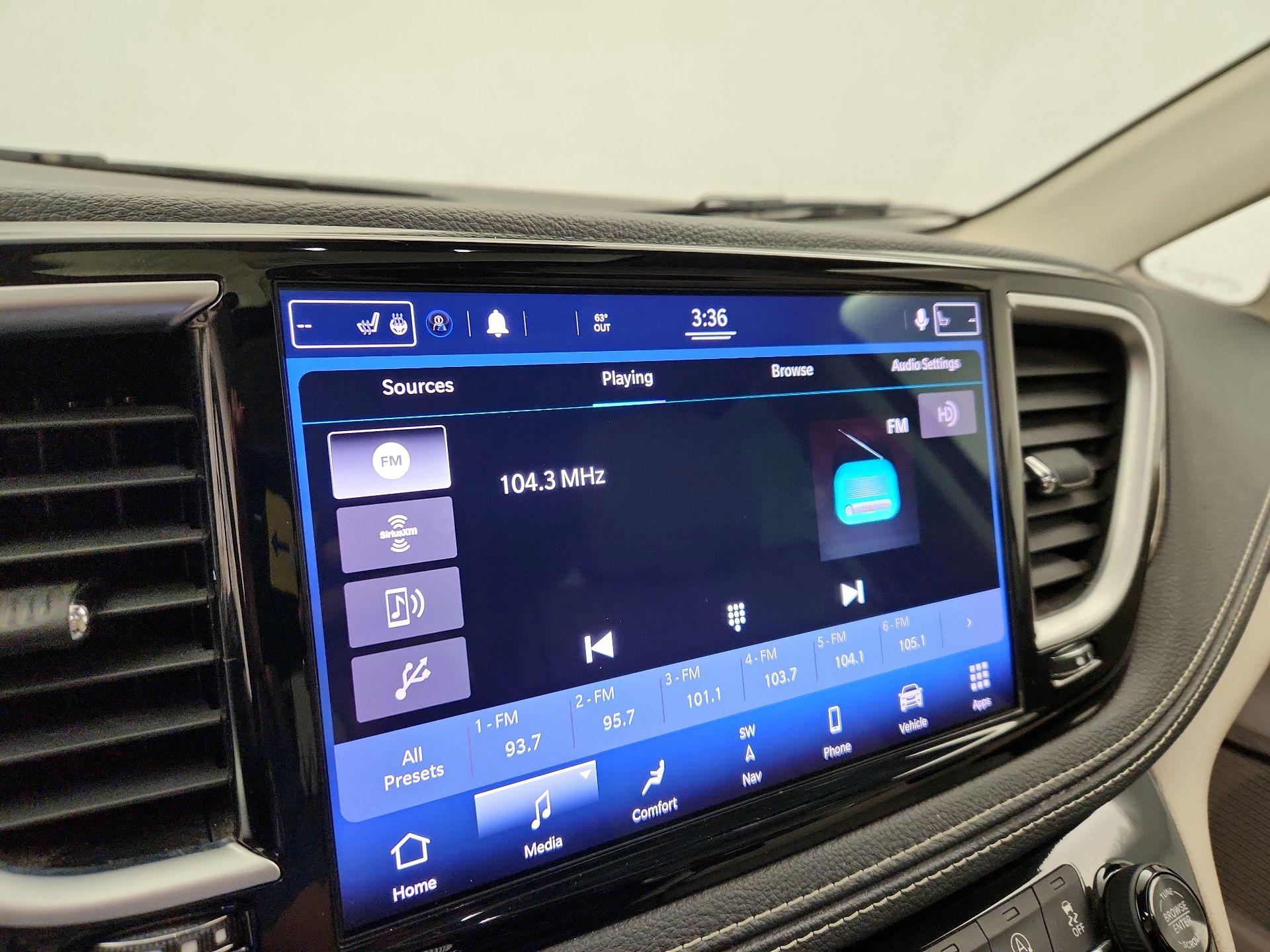 Thumbnail: 2021 Chrysler Pacifica - 15