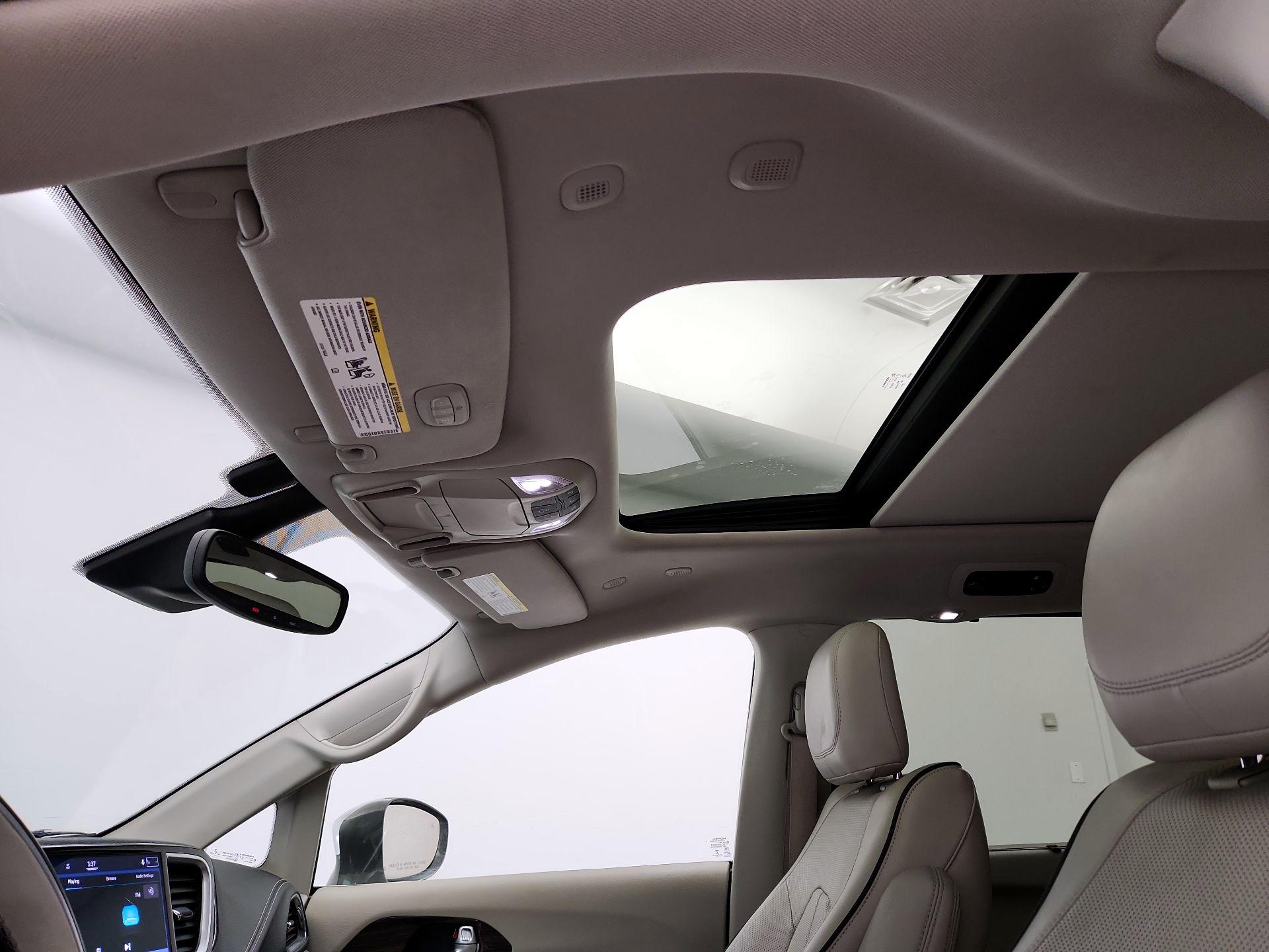 Thumbnail: 2021 Chrysler Pacifica - 19