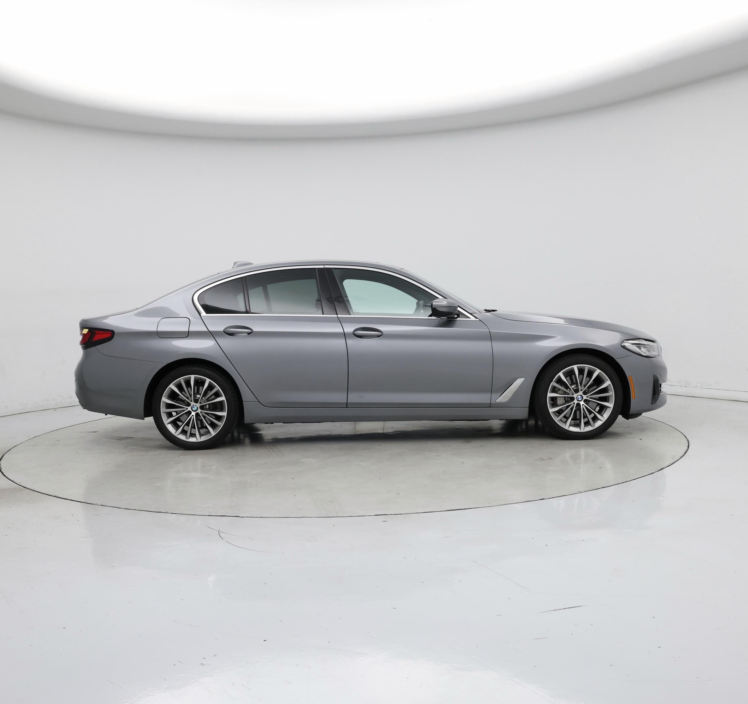 Thumbnail: 2023 BMW 5 Series - 7