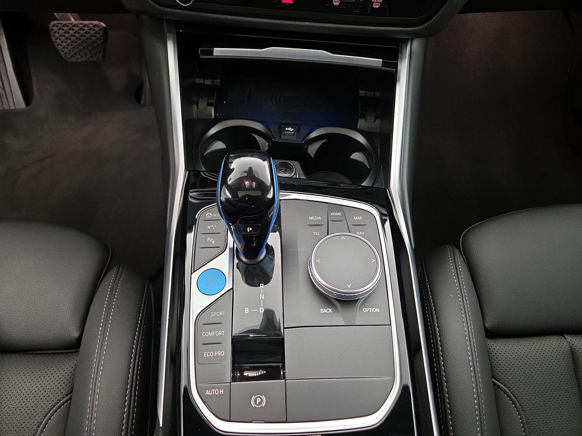 Thumbnail: 2023 BMW i4 - 17