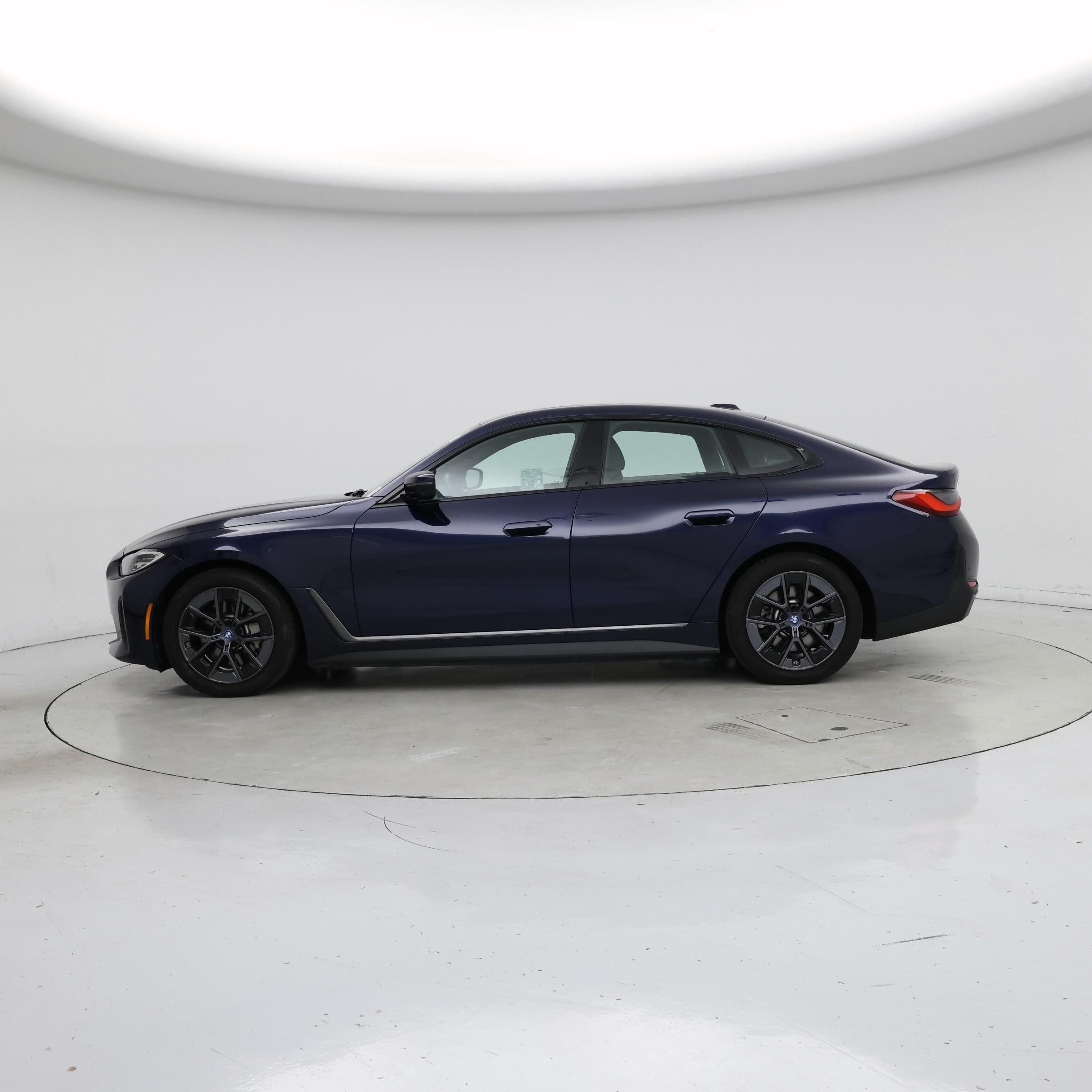Thumbnail: 2023 BMW i4 - 3