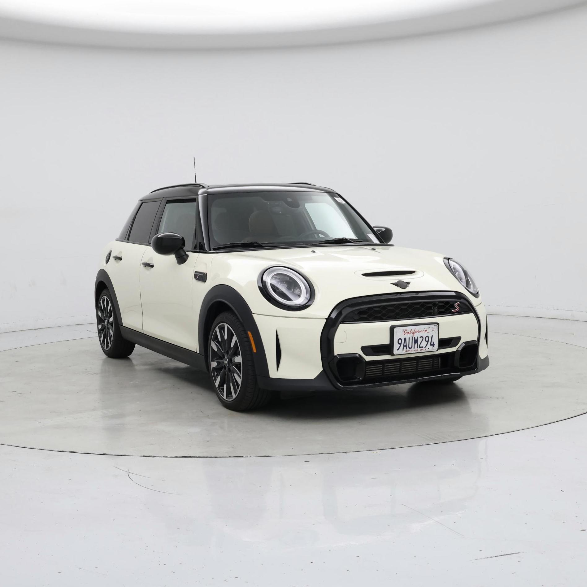 White 2022 MINI Cooper Hatchback  Automatic