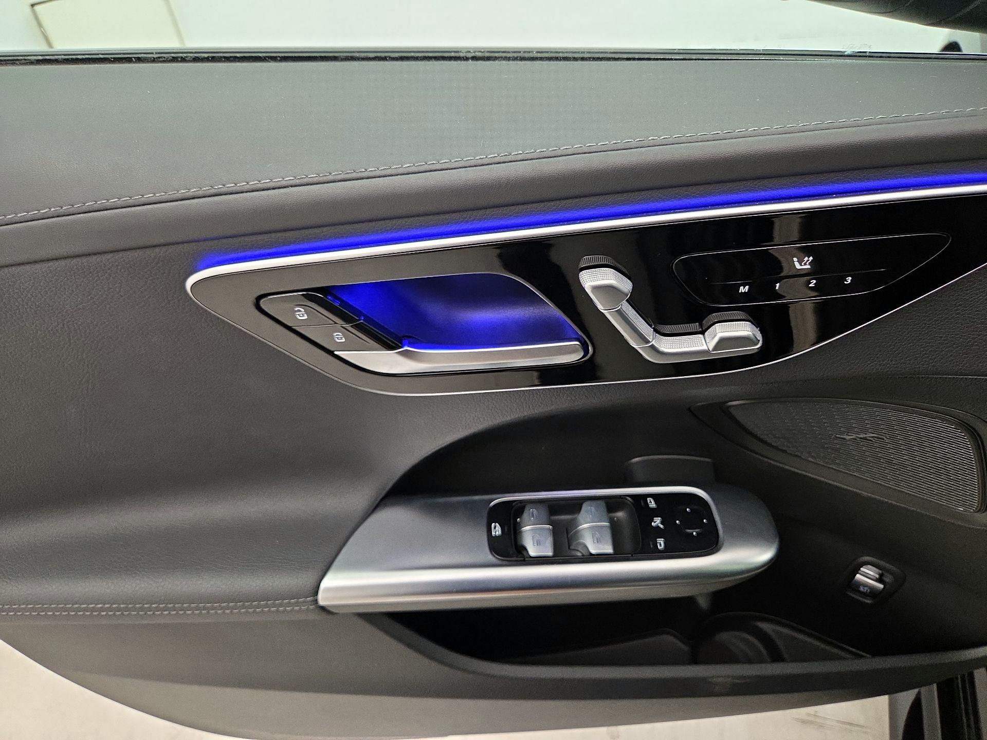 Thumbnail: 2023 Mercedes-Benz C-Class - 12