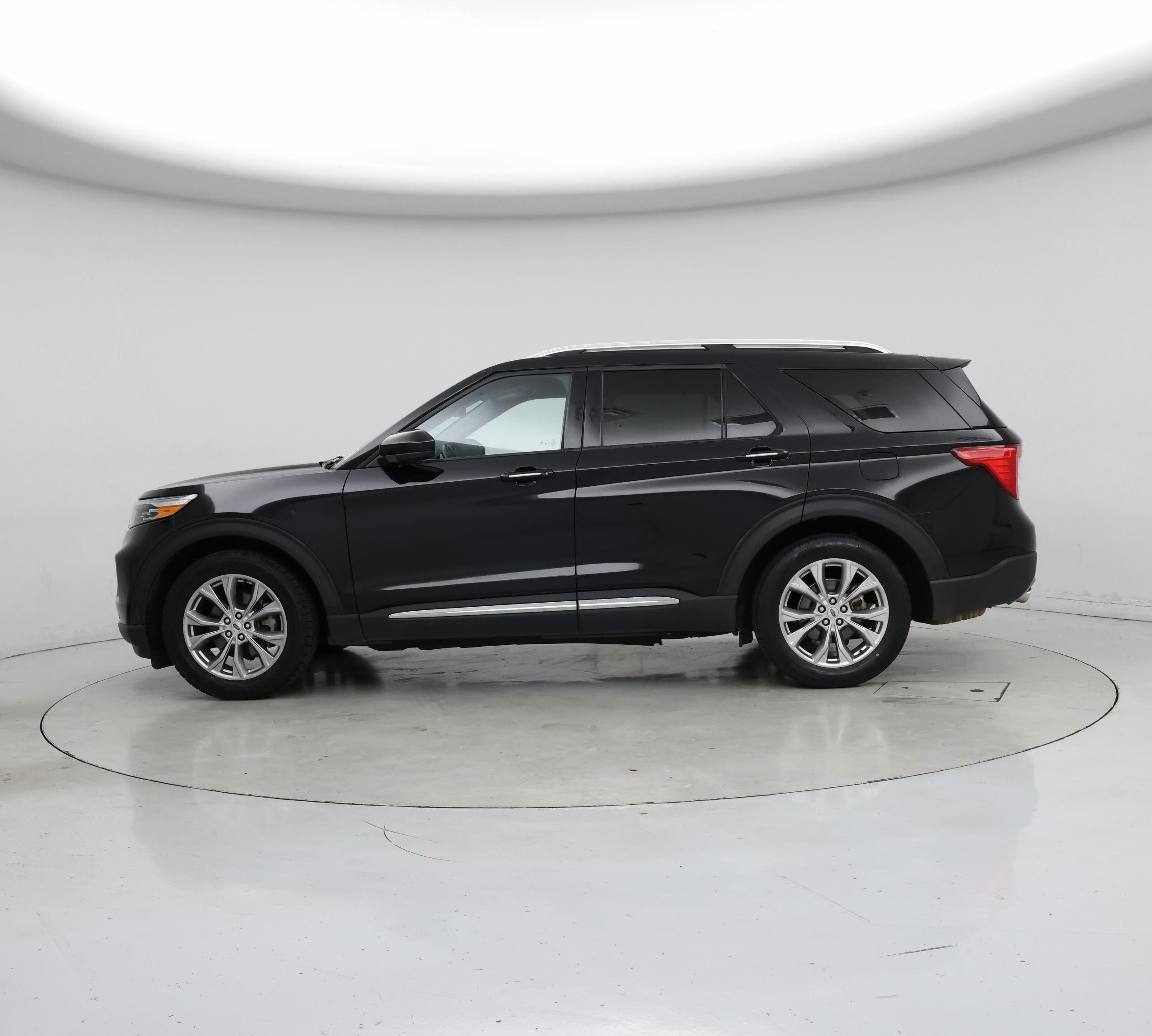 Thumbnail: 2023 Ford Explorer - 3