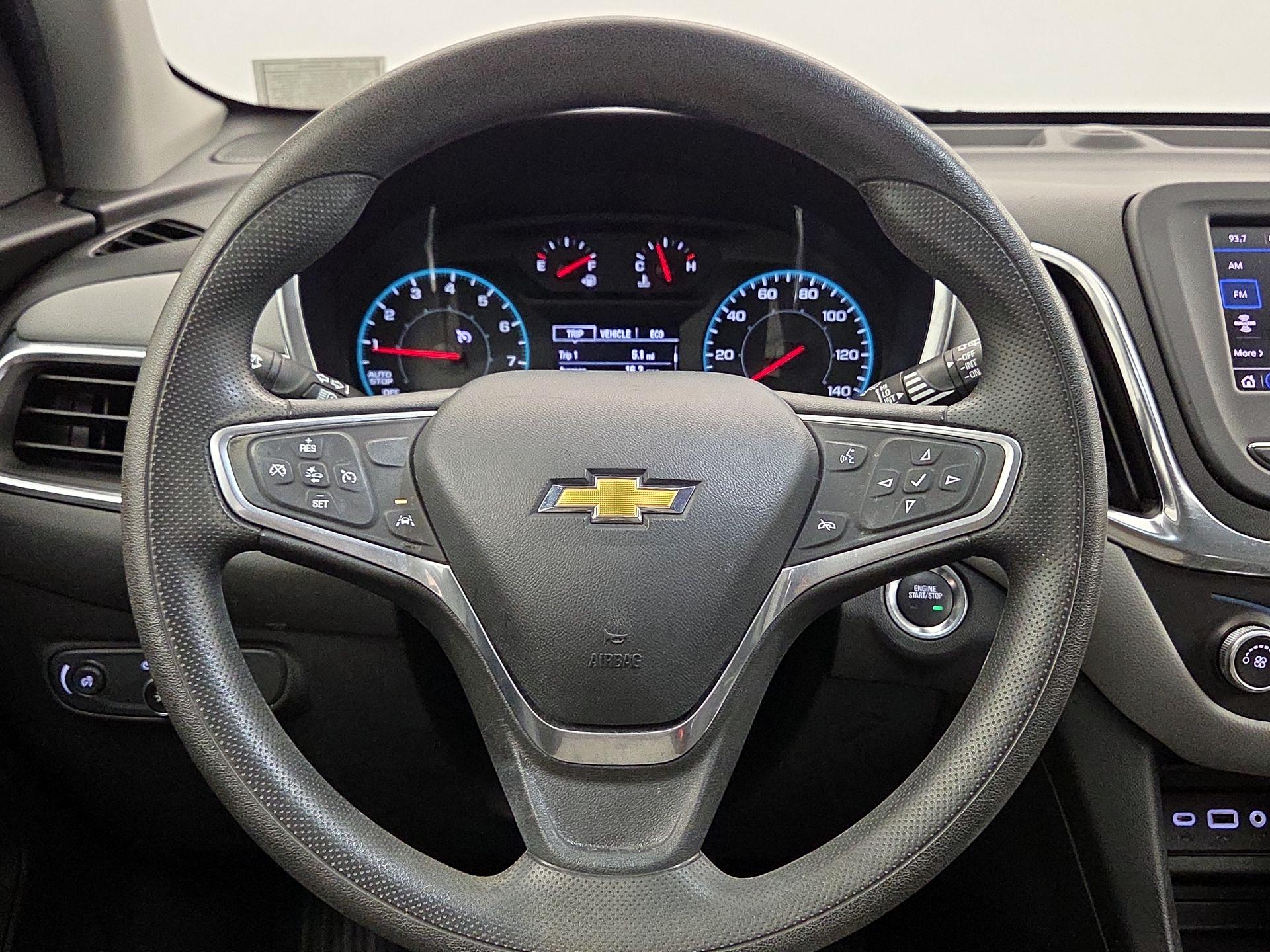 Thumbnail: 2022 Chevrolet Equinox - 10