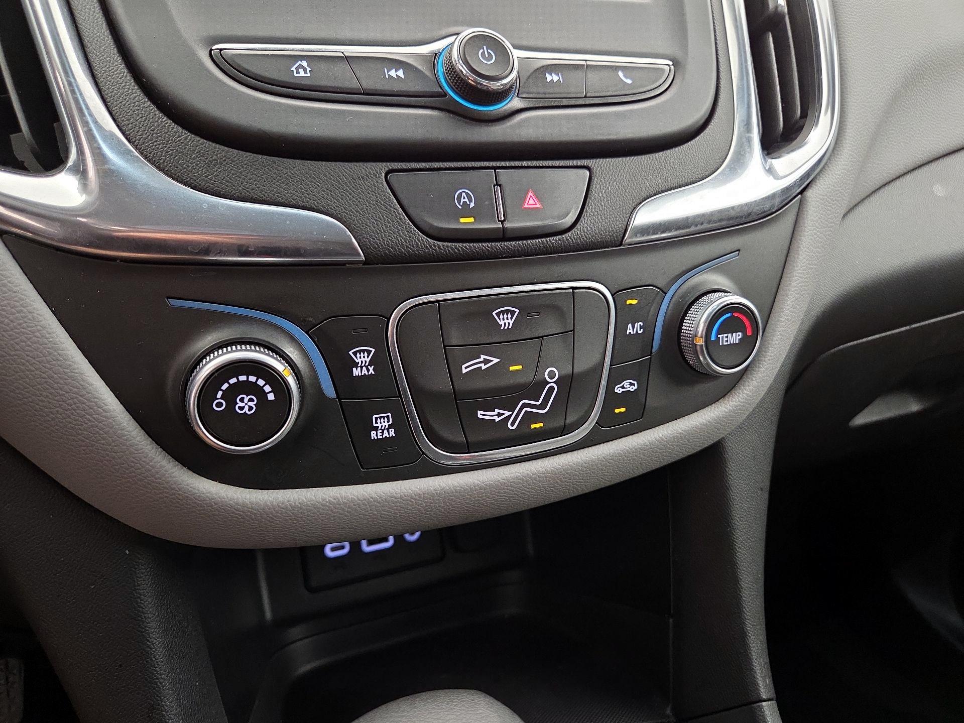Thumbnail: 2022 Chevrolet Equinox - 16