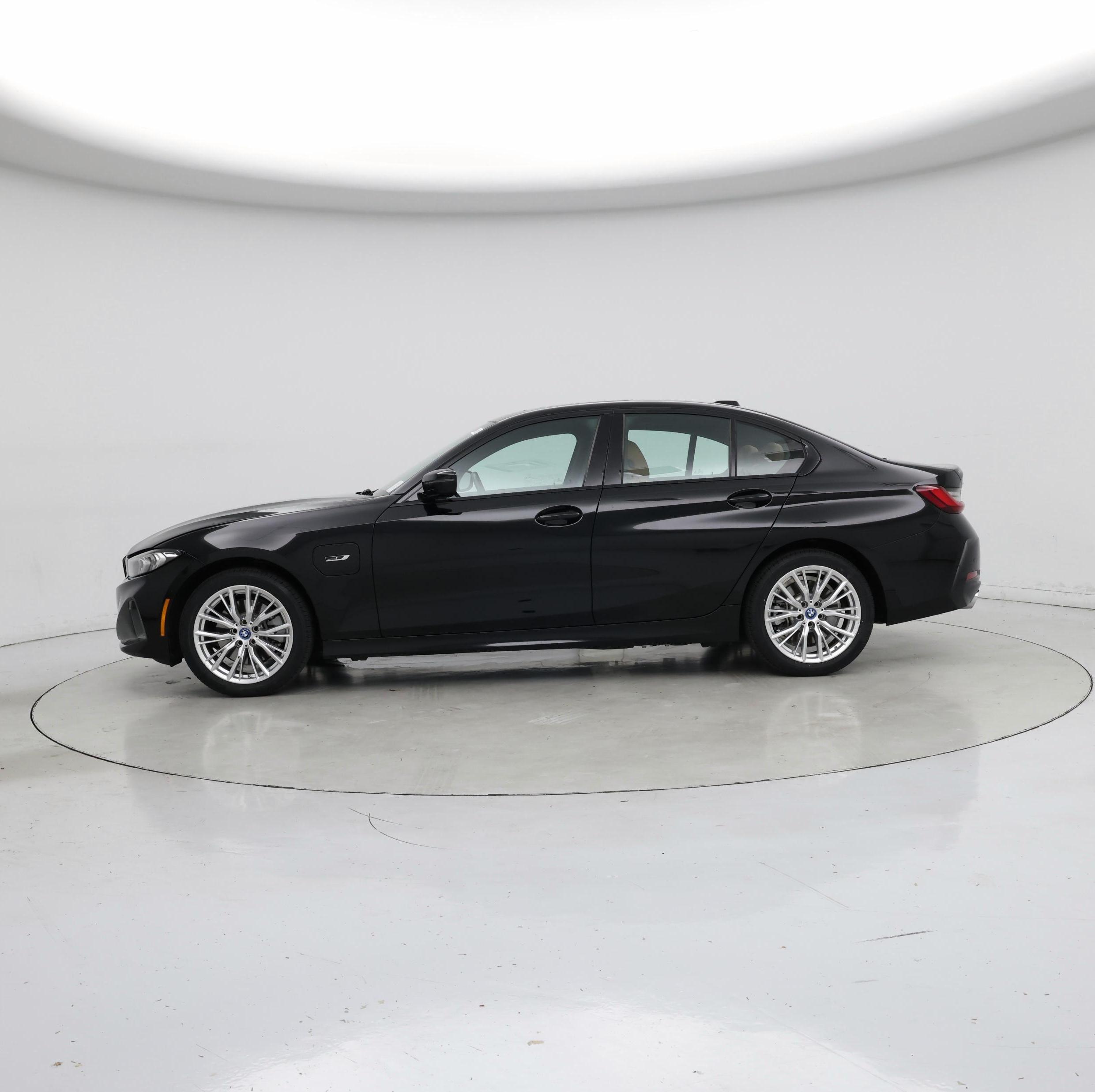 Thumbnail: 2023 BMW 3 Series - 3