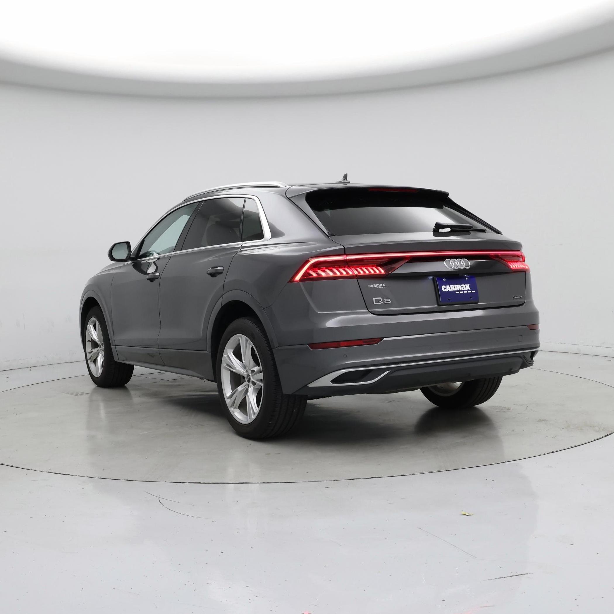 Thumbnail: 2022 Audi Q8 - 2