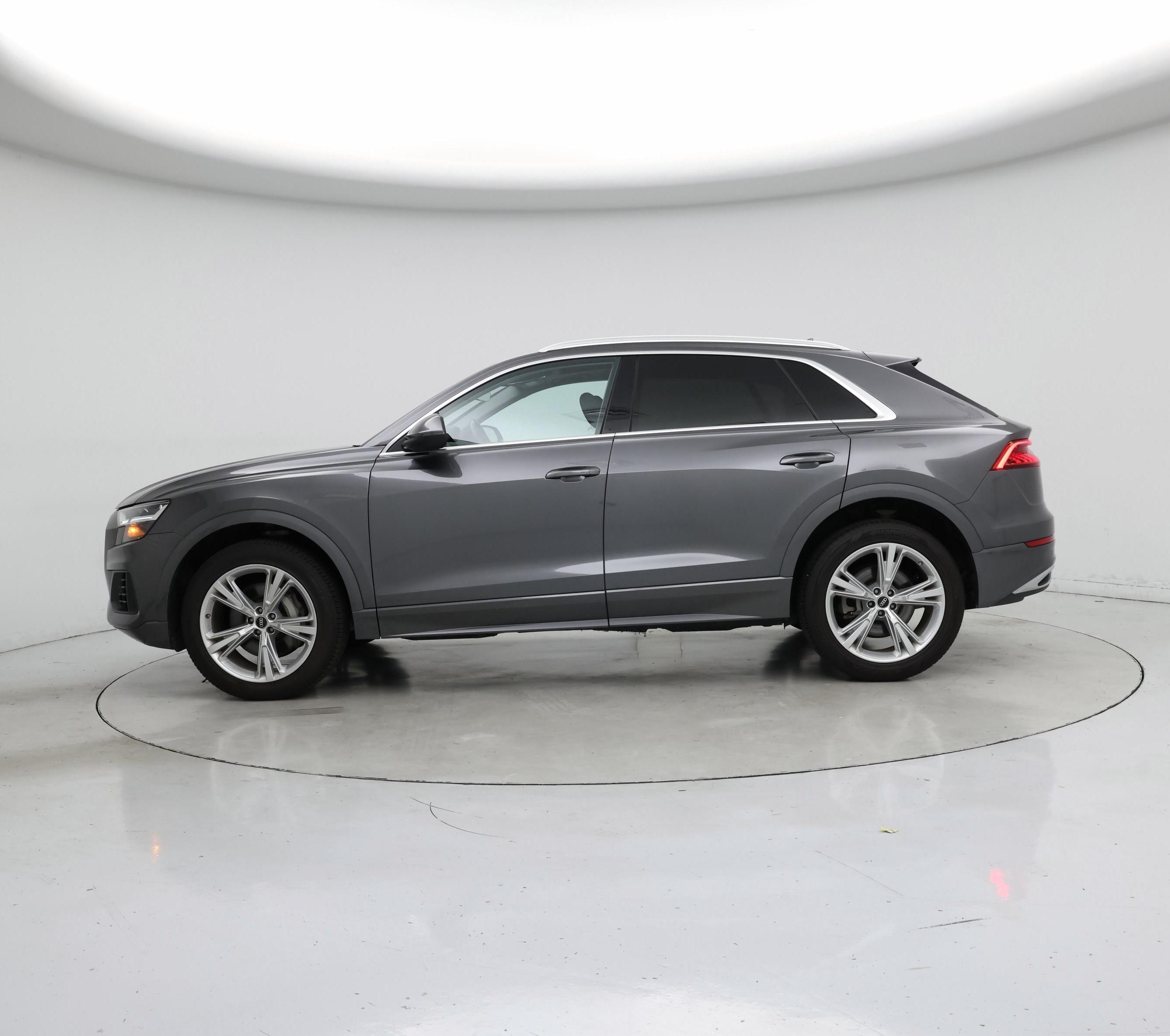 Thumbnail: 2022 Audi Q8 - 3
