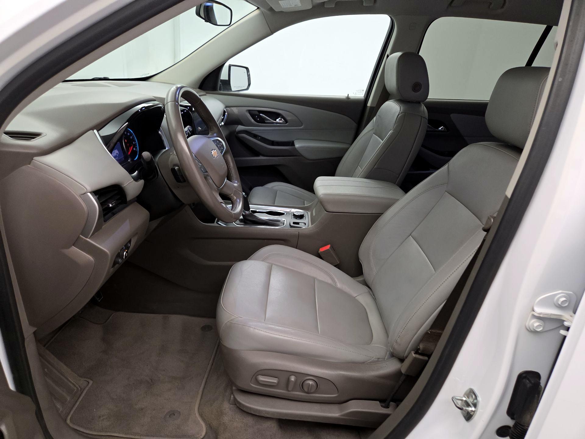 Thumbnail: 2020 Chevrolet Traverse - 11