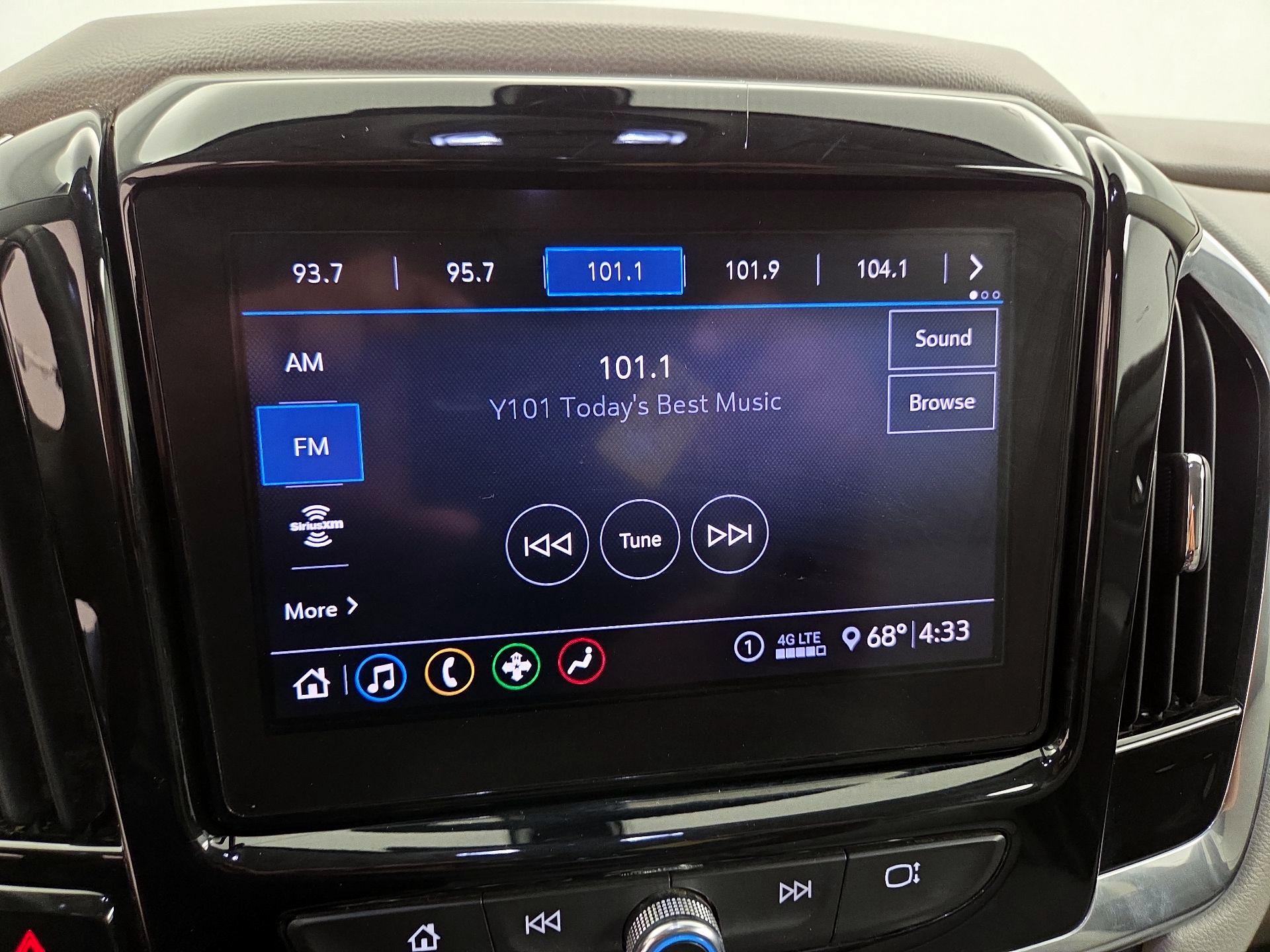 Thumbnail: 2020 Chevrolet Traverse - 15