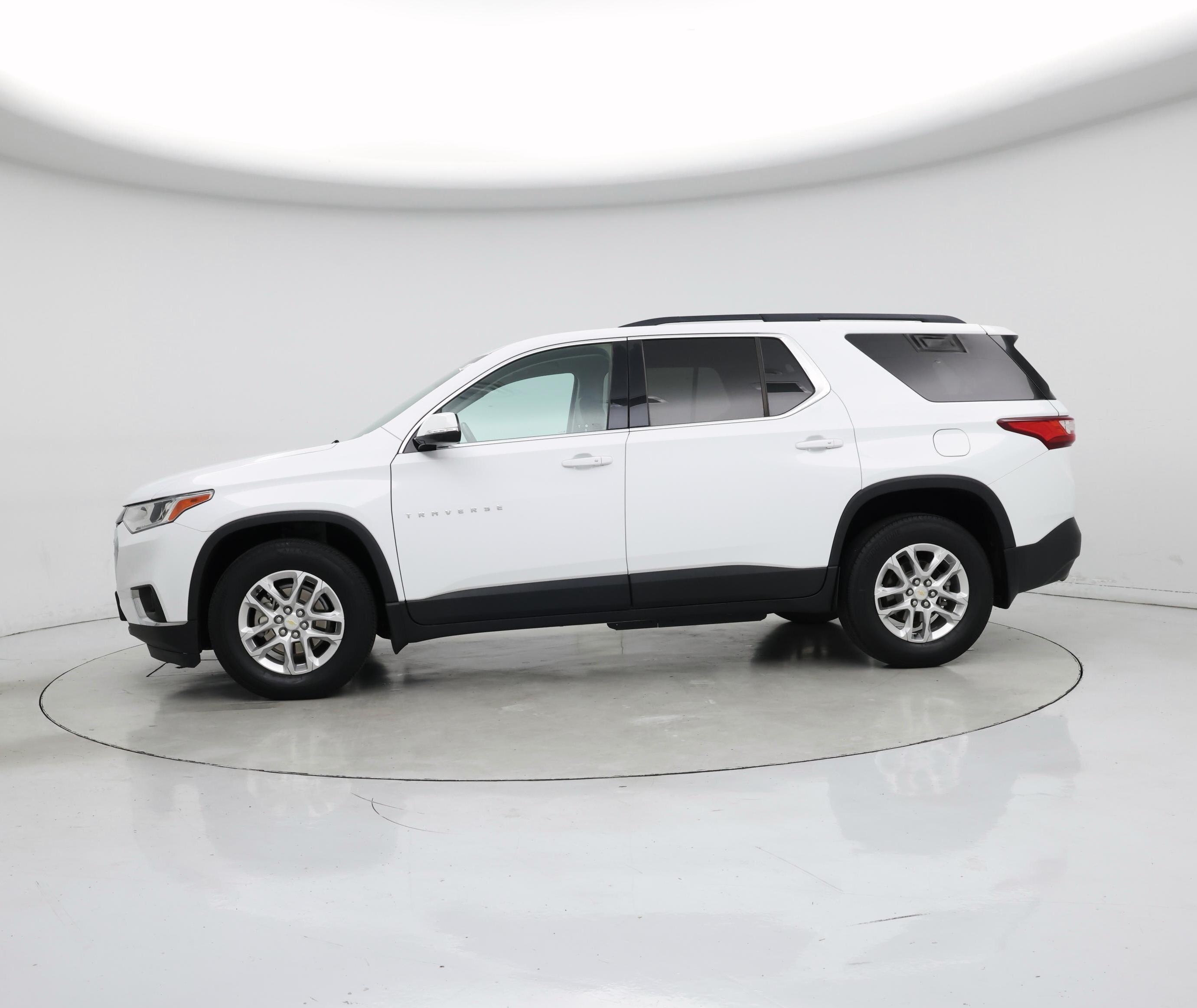 Thumbnail: 2020 Chevrolet Traverse - 3