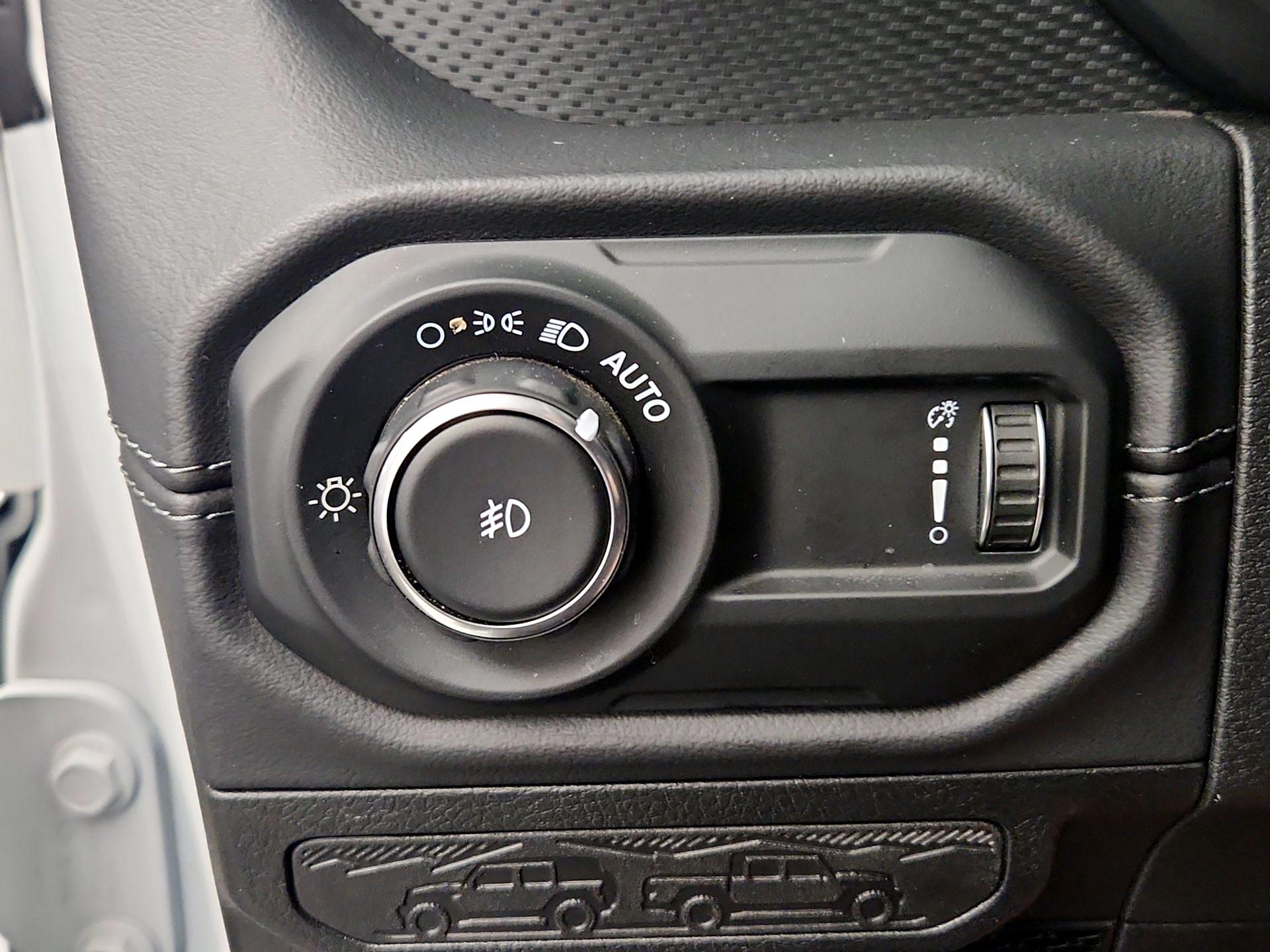 Thumbnail: 2025 Jeep Wrangler - 13