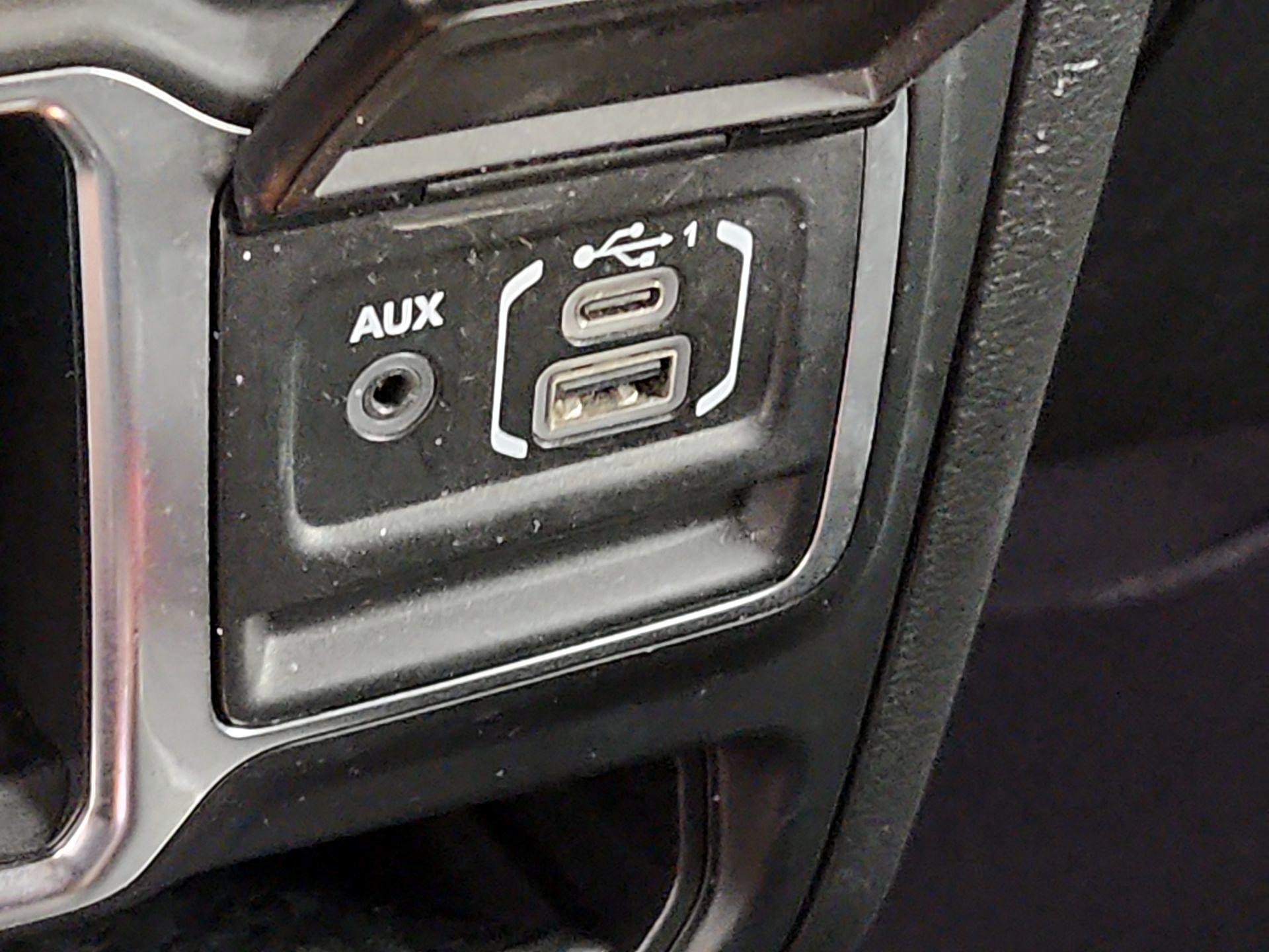 Thumbnail: 2023 Jeep Wrangler - 18