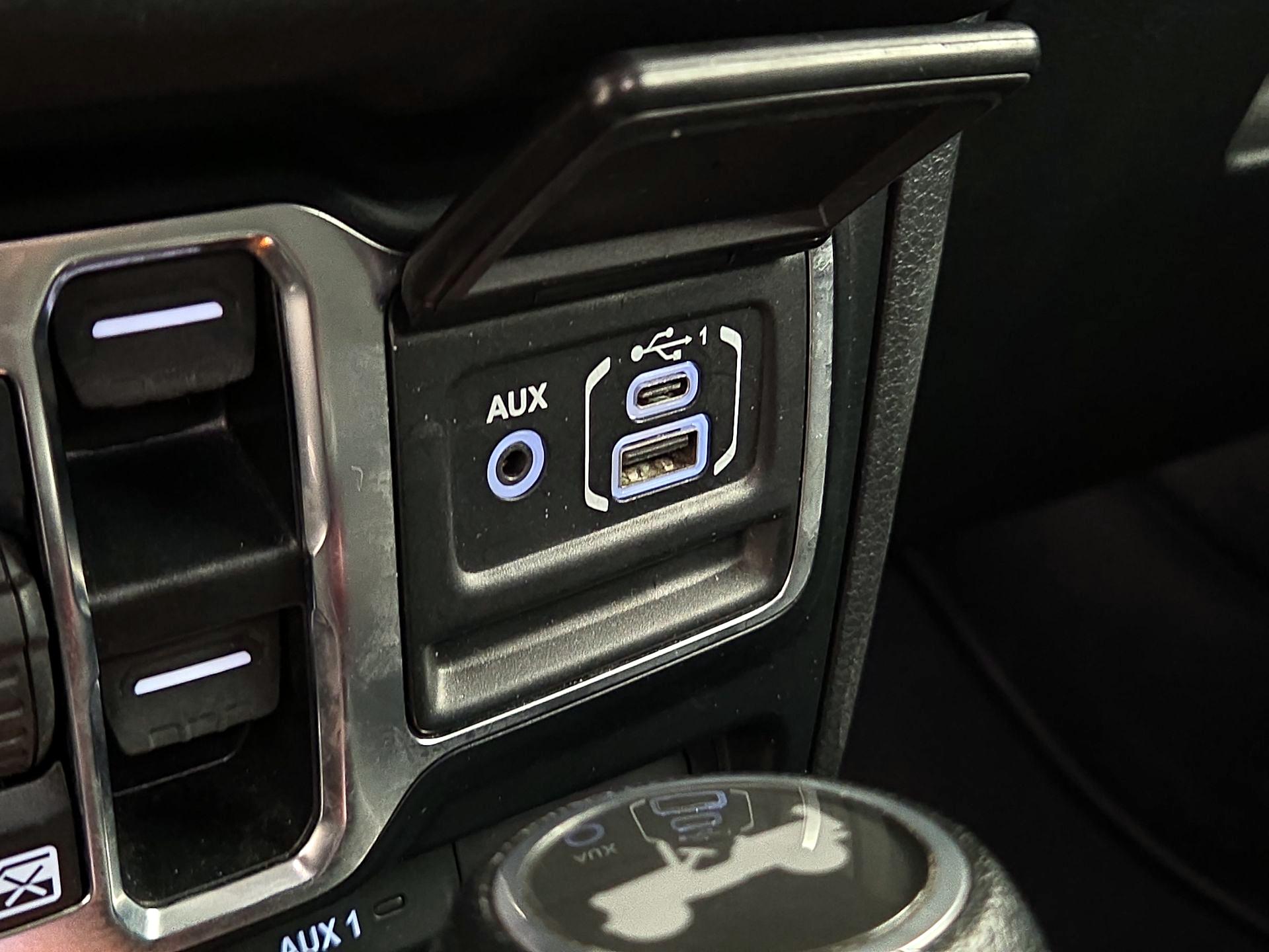 Thumbnail: 2024 Jeep Wrangler - 18