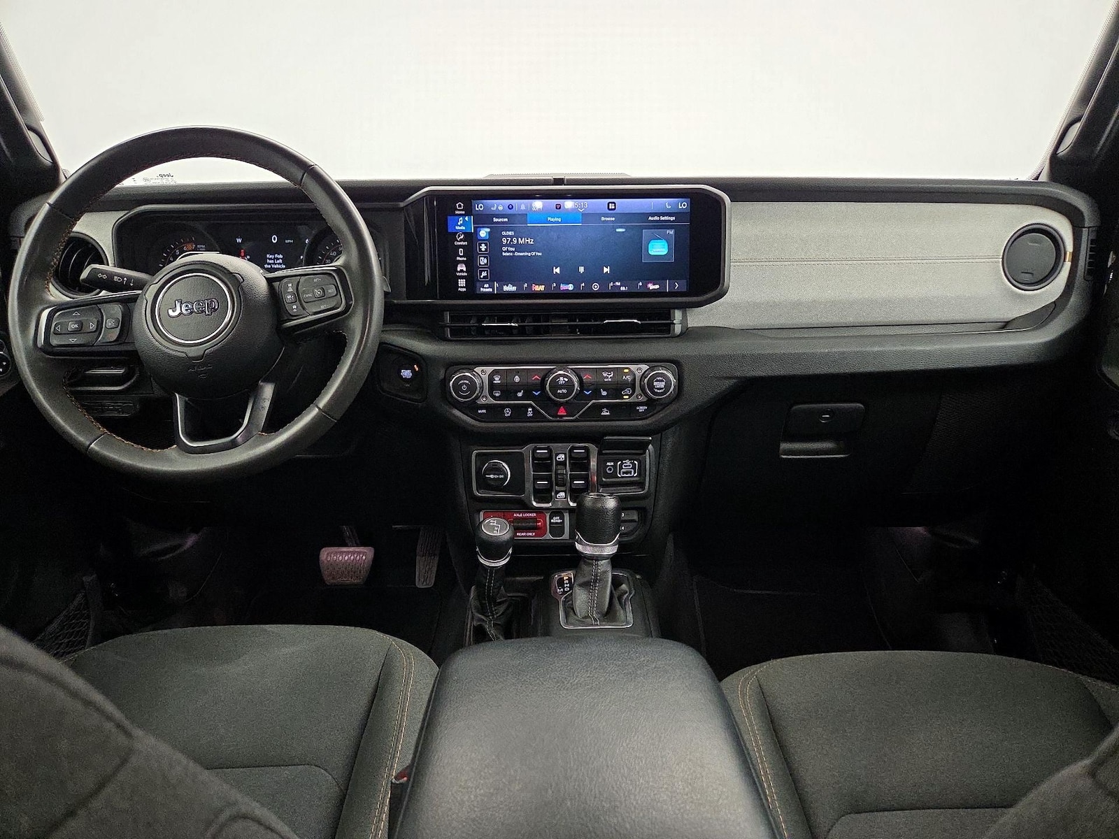 2024 Jeep Wrangler 4-Door Willys - Photo 10