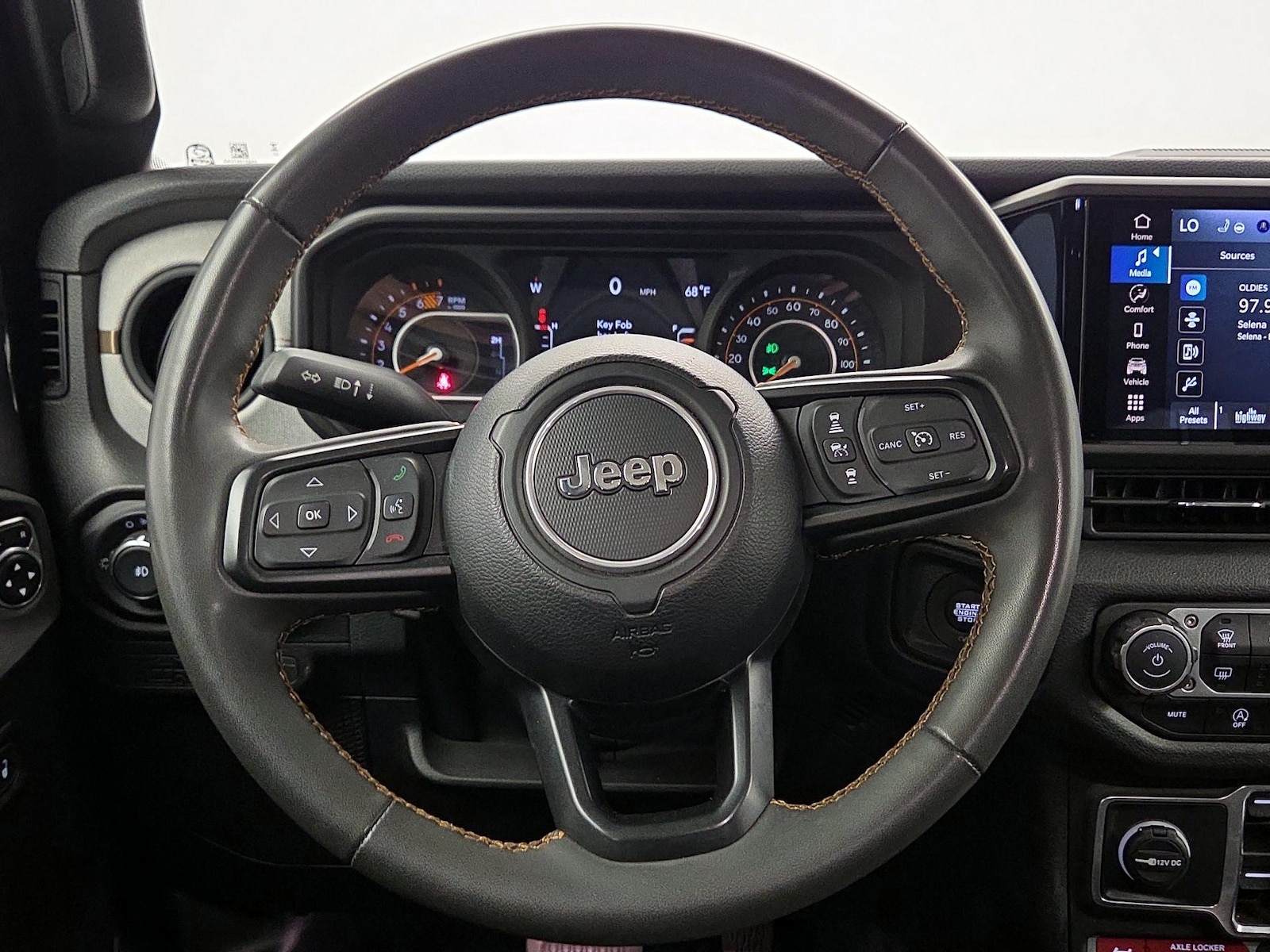 2024 Jeep Wrangler 4-Door Willys - Photo 11