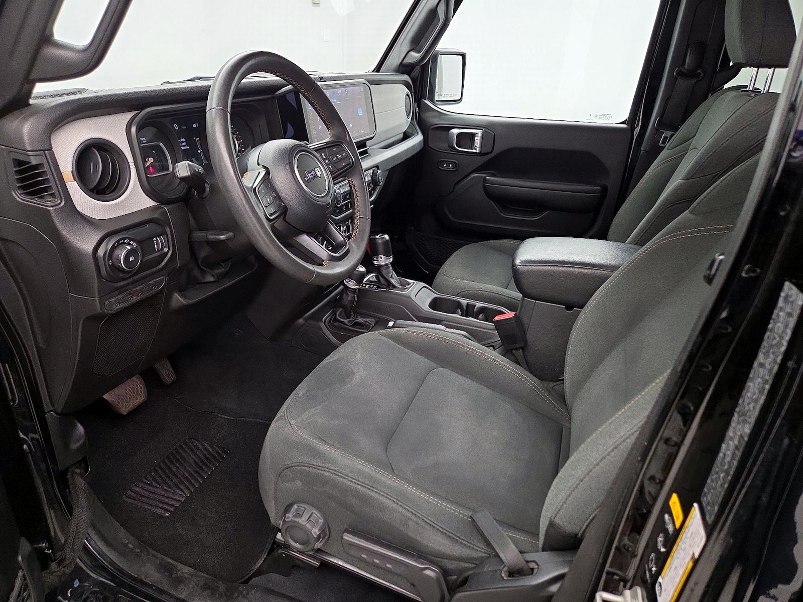 2024 Jeep Wrangler 4-Door Willys - Photo 12