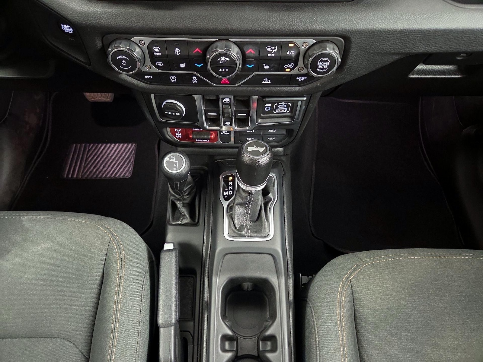 2024 Jeep Wrangler 4-Door Willys - Photo 18