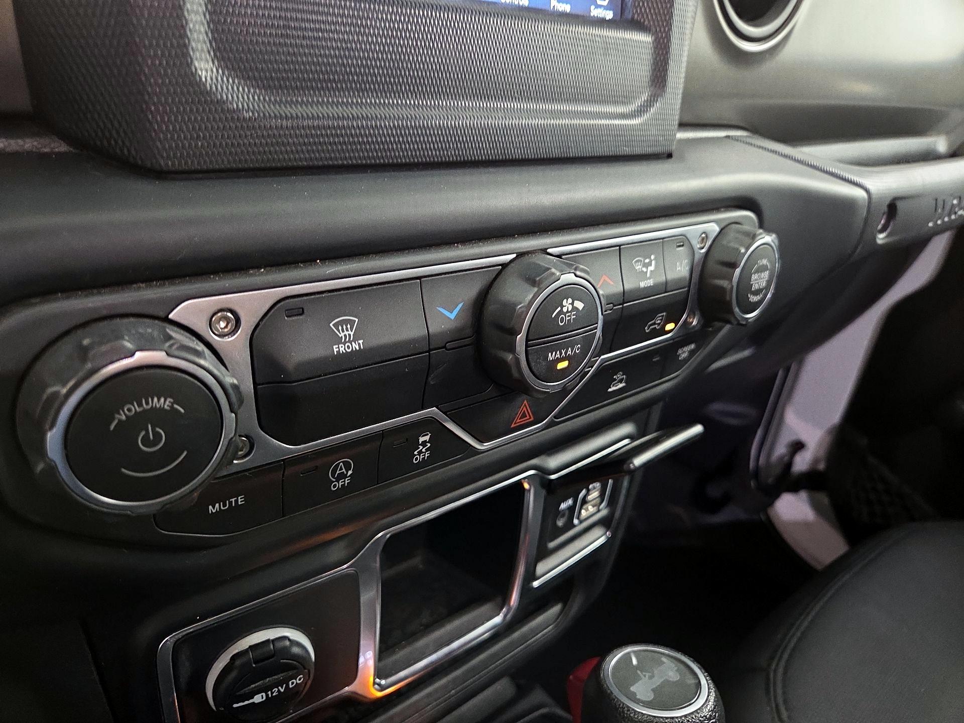 Thumbnail: 2023 Jeep Wrangler - 16