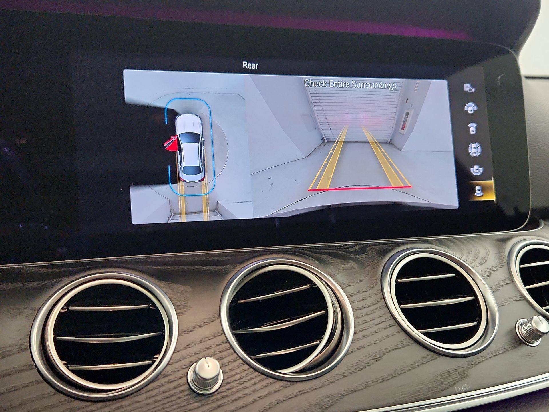 Thumbnail: 2021 Mercedes-Benz E-Class - 15