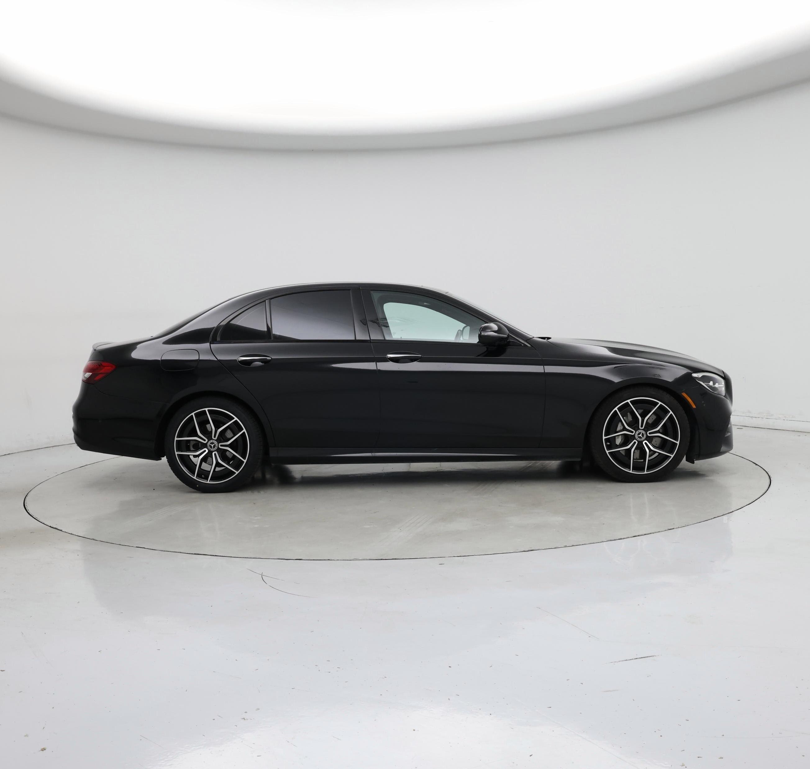 Thumbnail: 2021 Mercedes-Benz E-Class - 7