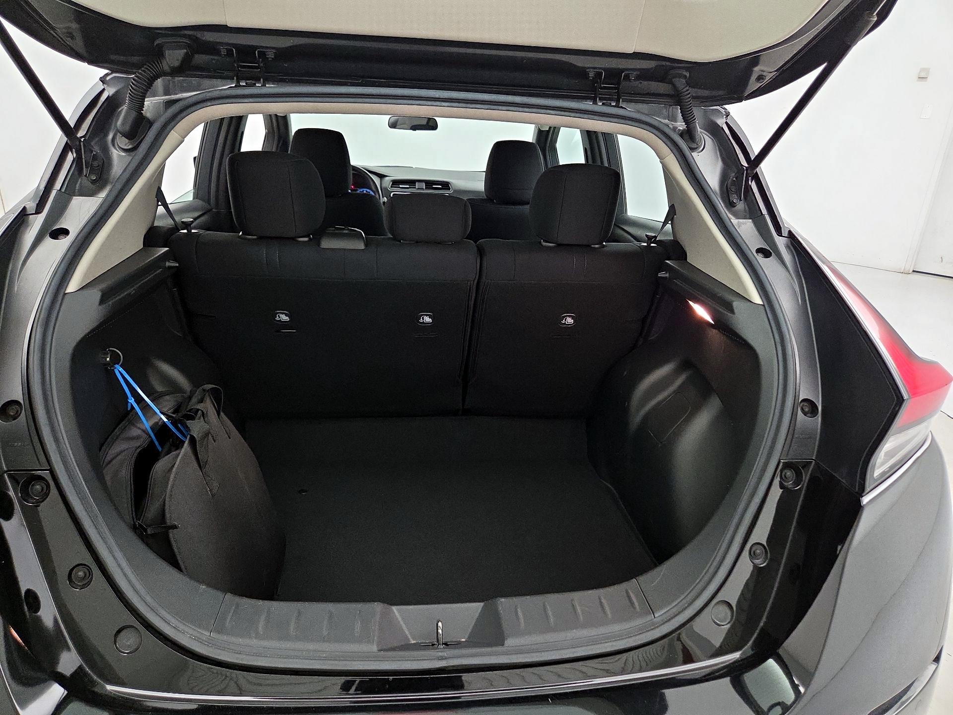 Thumbnail: 2022 Nissan Leaf - 20