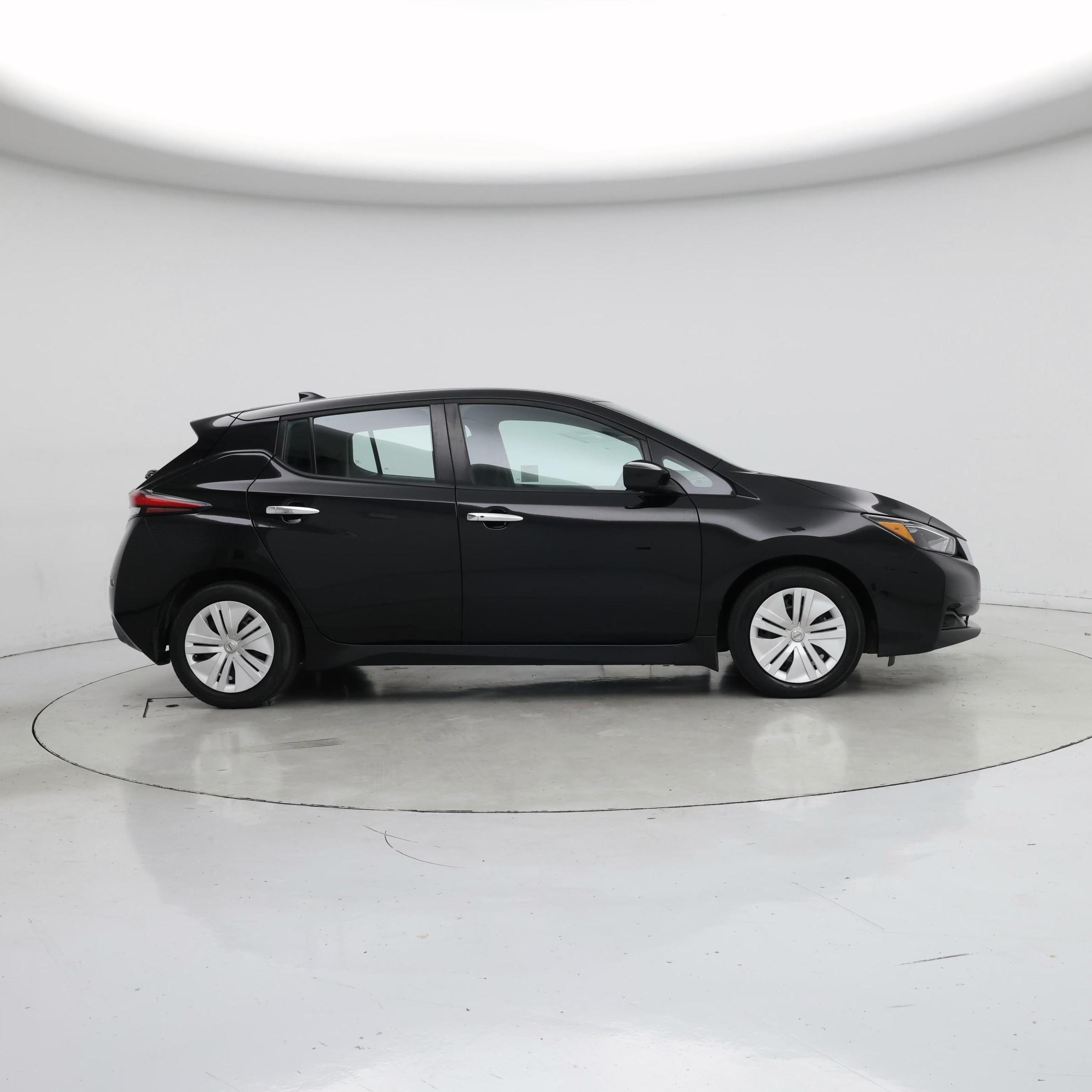 Thumbnail: 2022 Nissan Leaf - 7