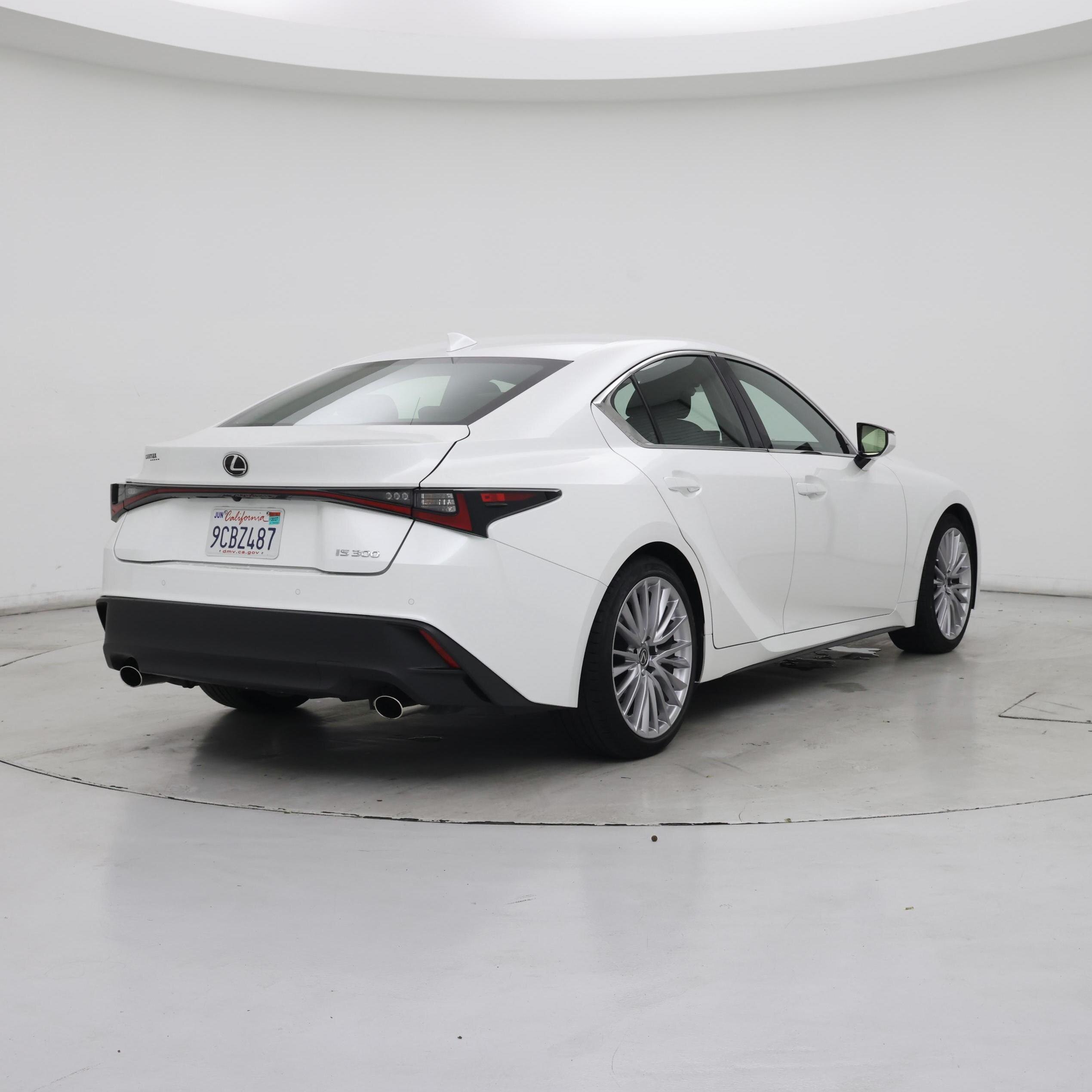 Thumbnail: 2022 Lexus IS - 8