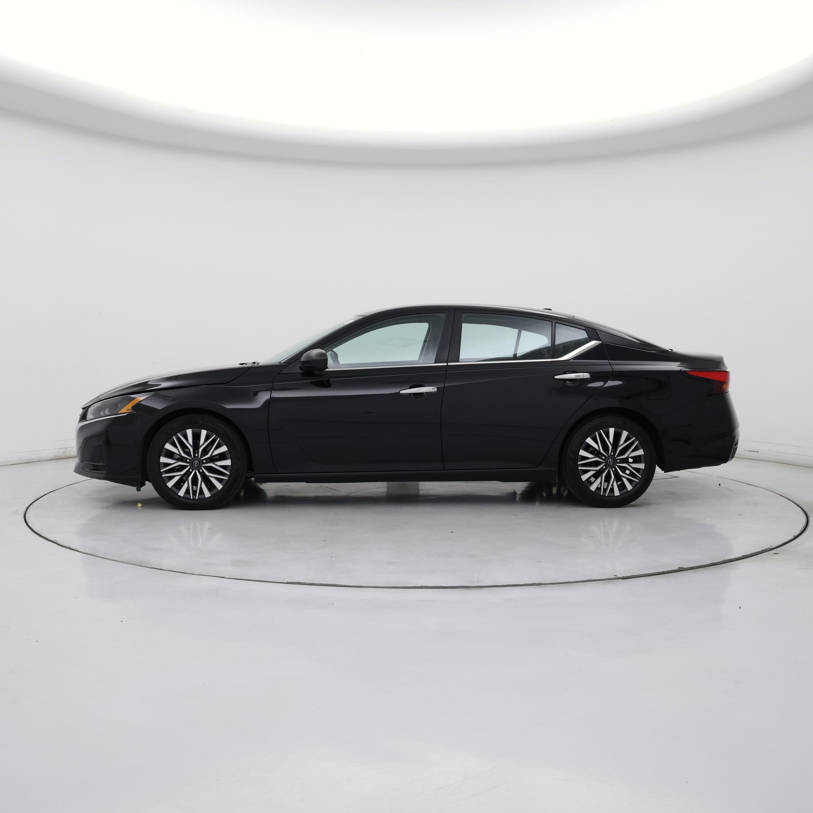 Thumbnail: 2024 Nissan Altima - 3