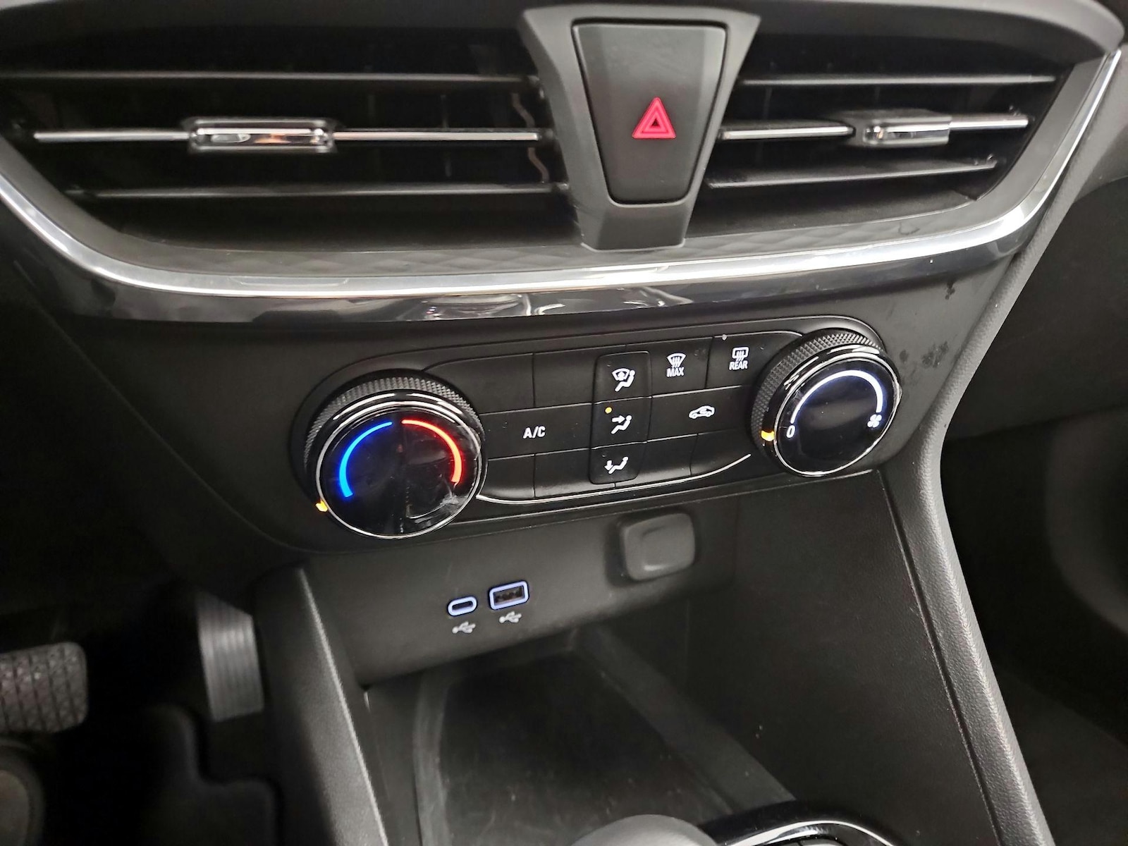 2025 Buick Encore GX Preferred - Photo 17