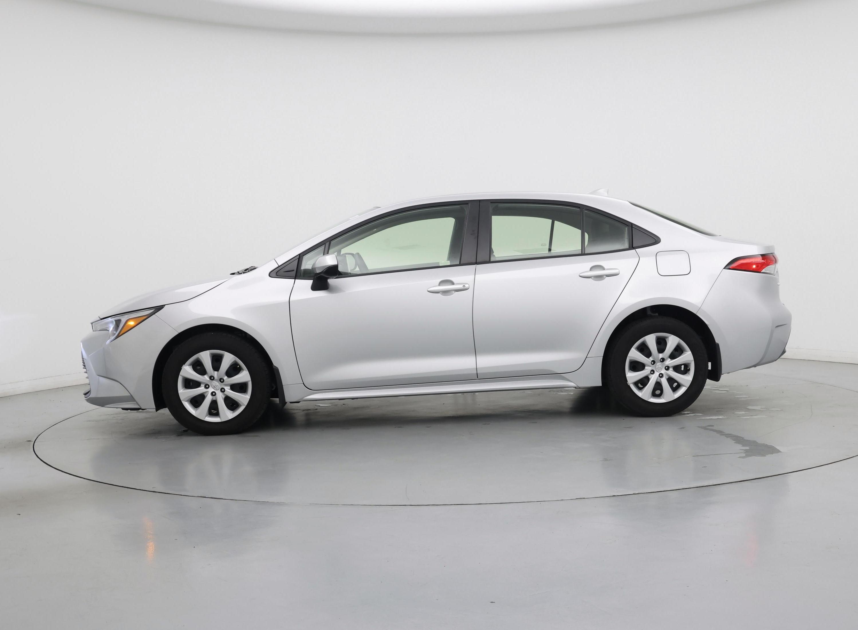 Thumbnail: 2024 Toyota Corolla - 3
