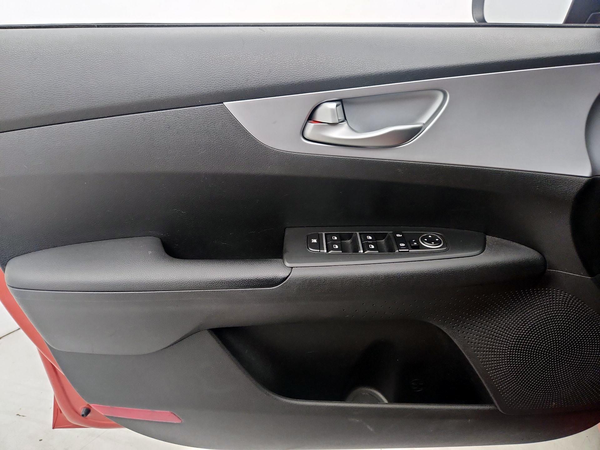 Thumbnail: 2023 Kia Forte - 12