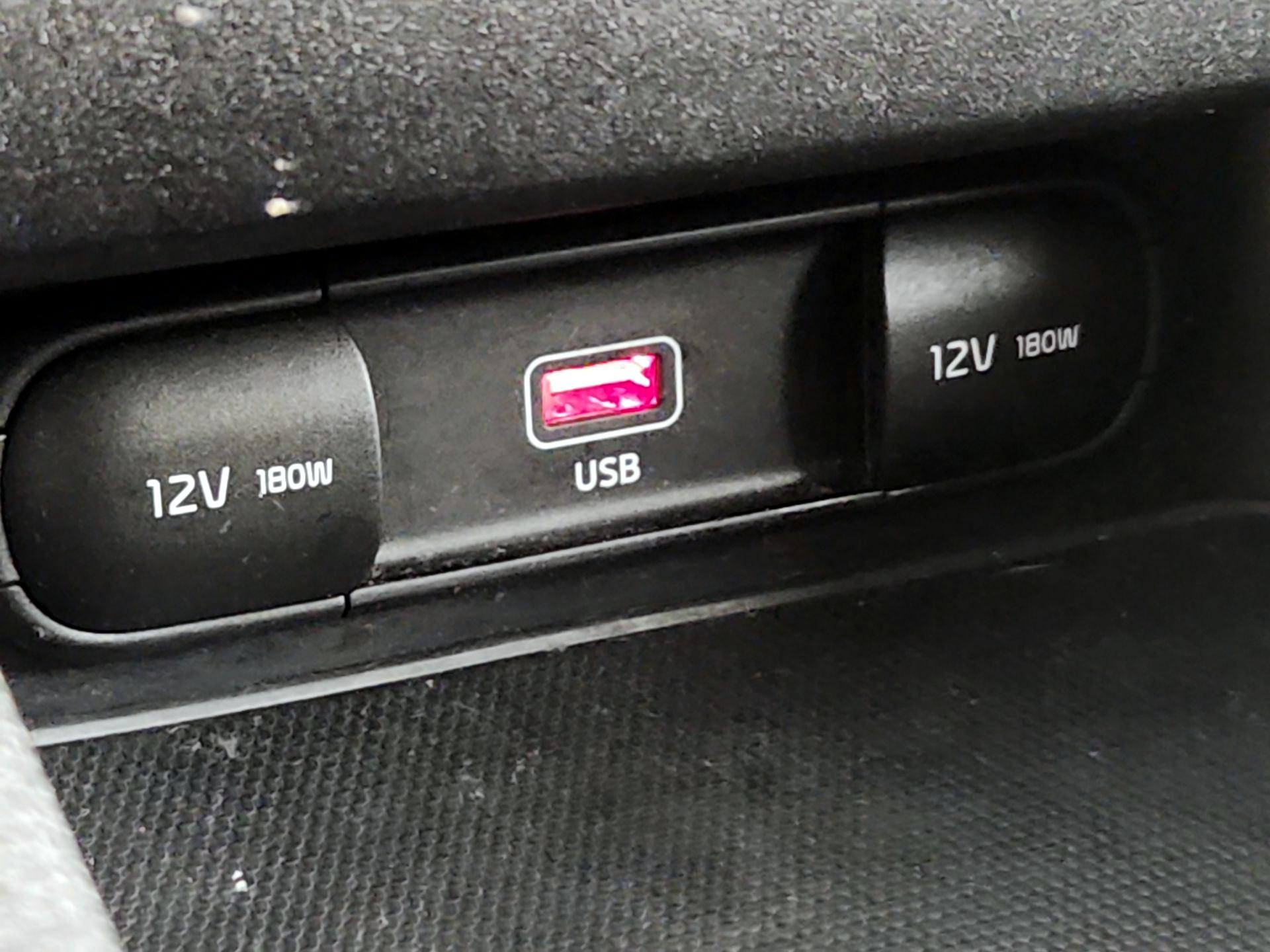 Thumbnail: 2023 Kia Forte - 18