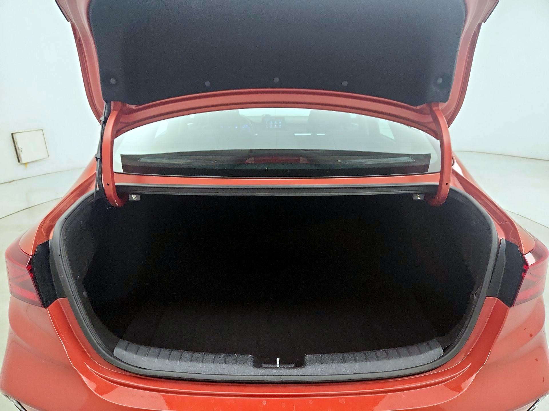 Thumbnail: 2023 Kia Forte - 20