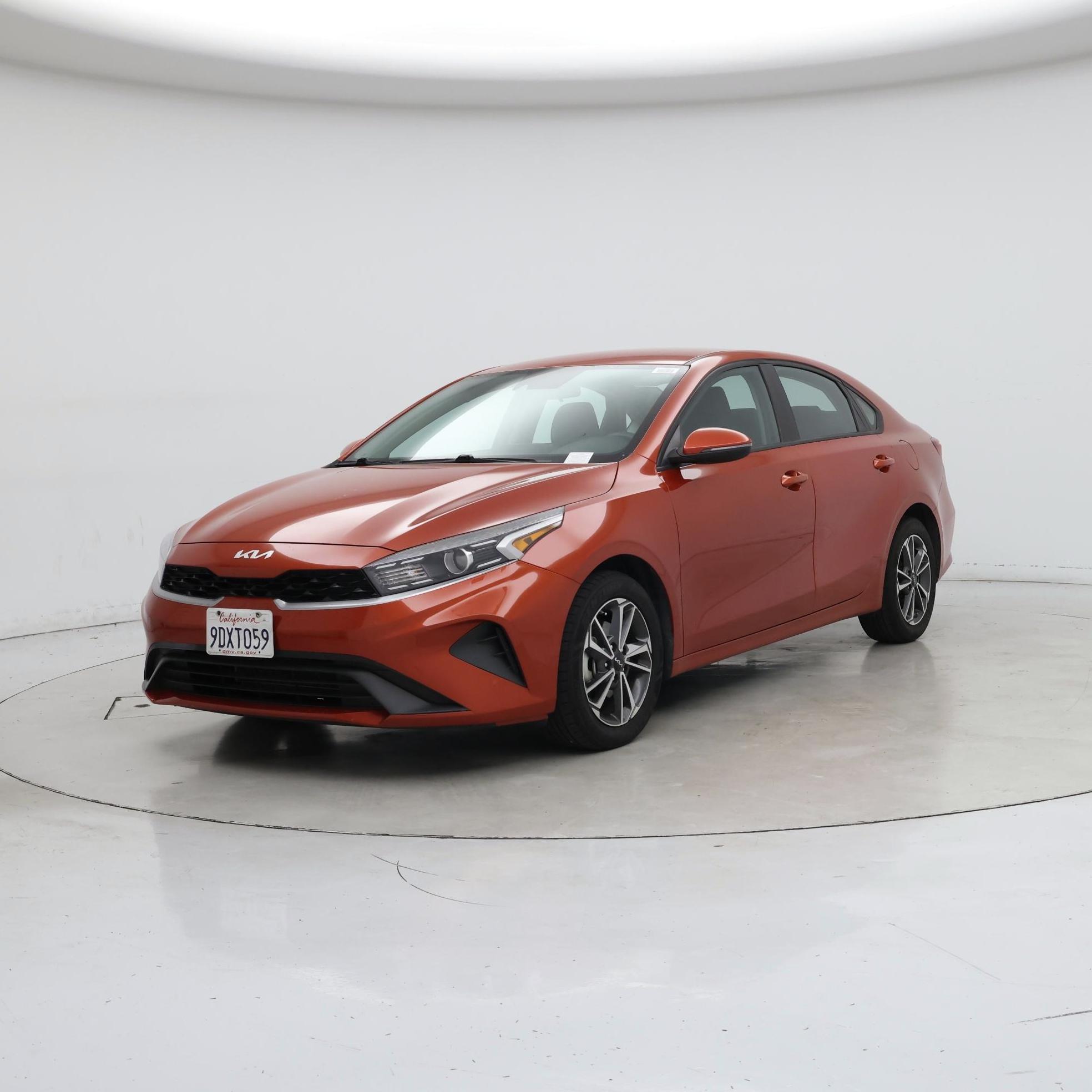 Thumbnail: 2023 Kia Forte - 4