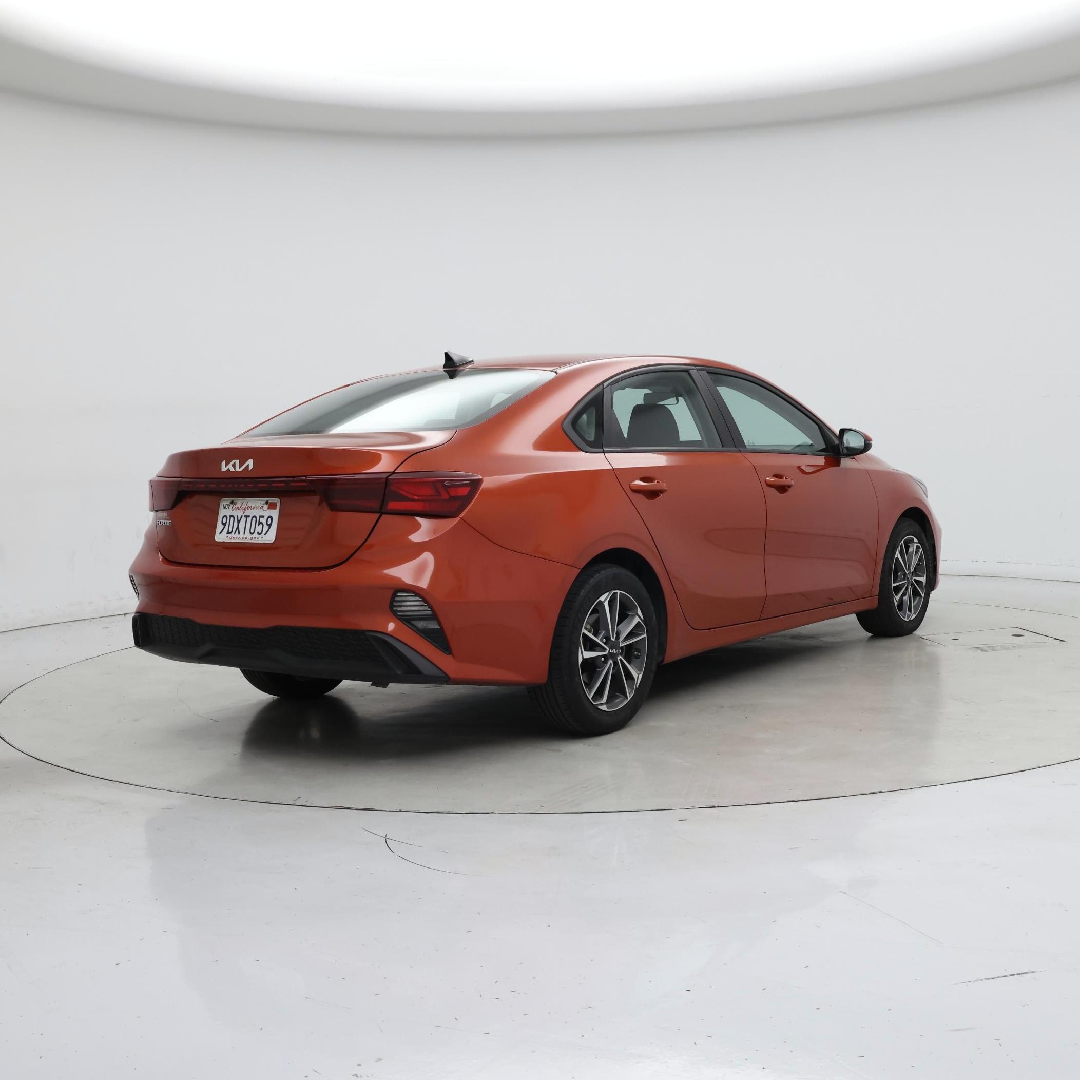 Thumbnail: 2023 Kia Forte - 8