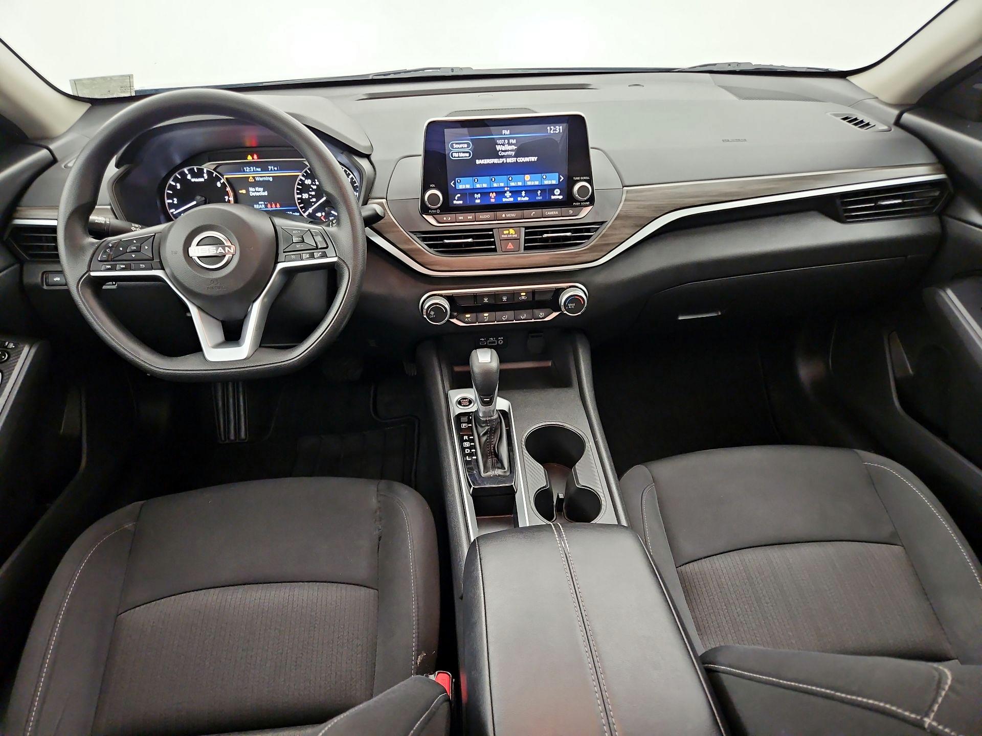 Thumbnail: 2025 Nissan Altima - 9