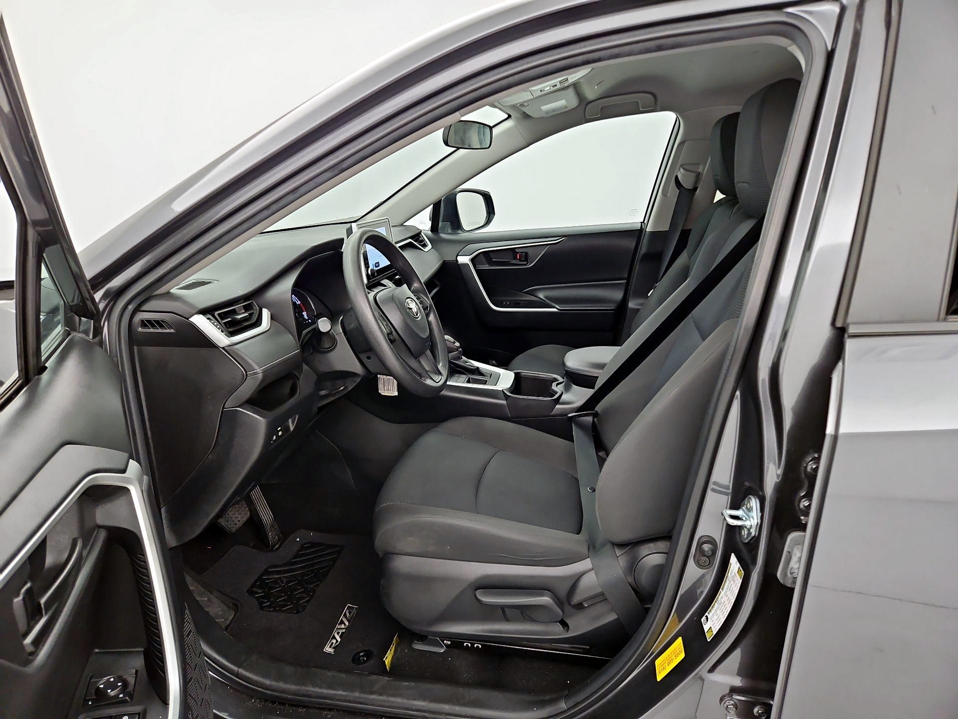 Thumbnail: 2023 Toyota RAV4 - 11