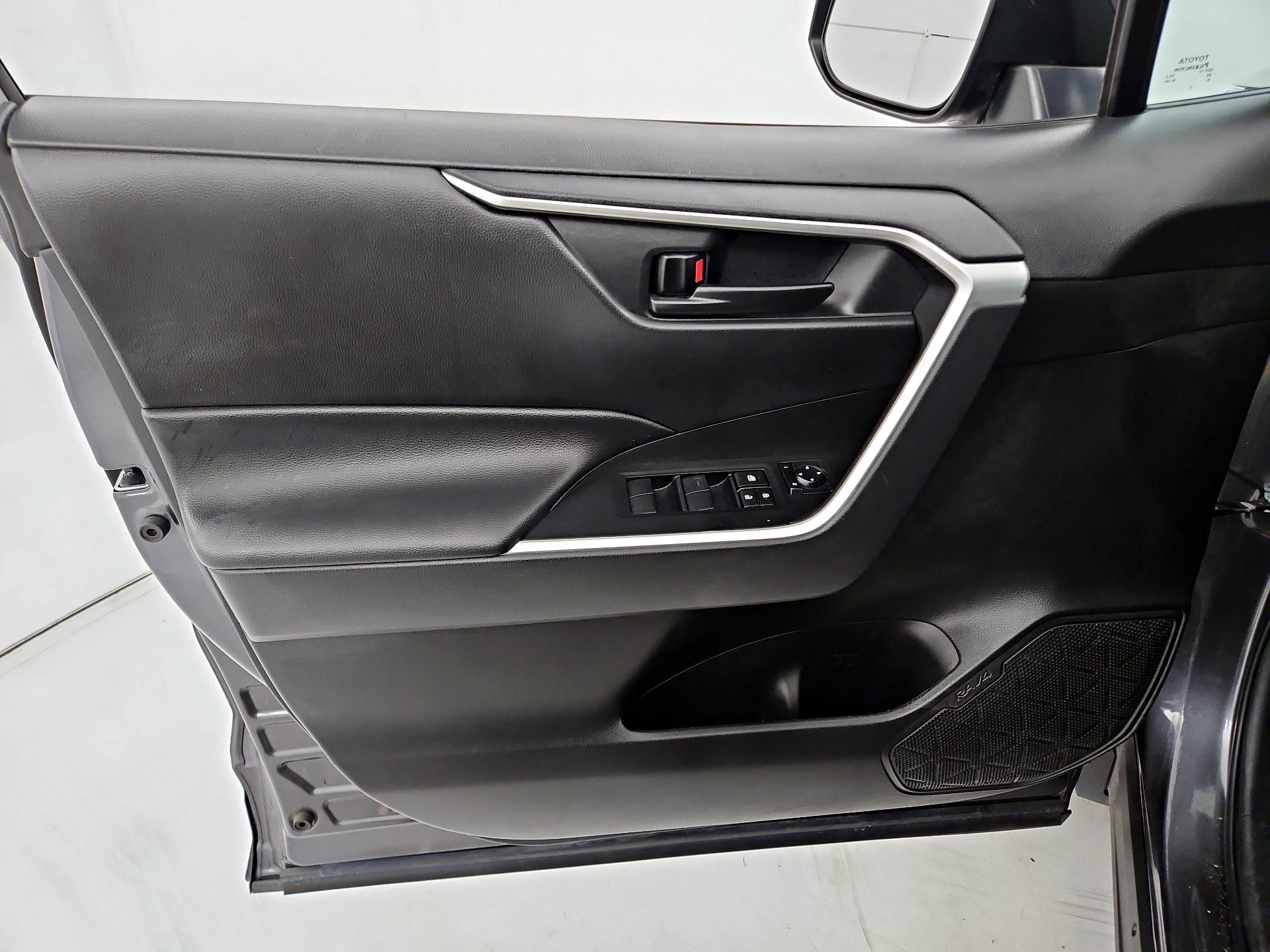 Thumbnail: 2023 Toyota RAV4 - 12