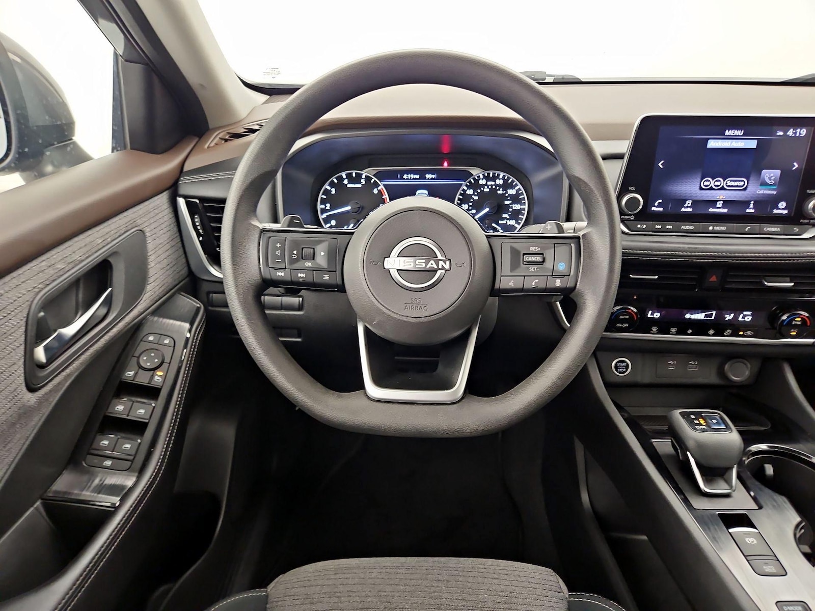 2022 Nissan Rogue SV - Photo 11