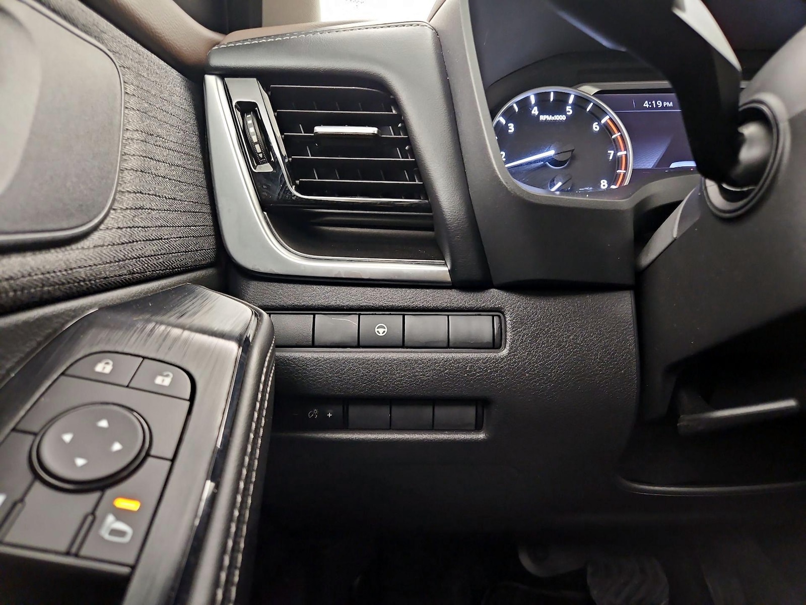 2022 Nissan Rogue SV - Photo 14