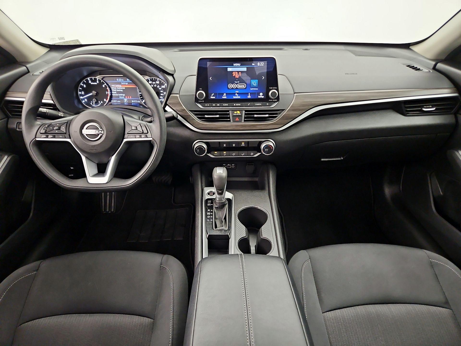 Thumbnail: 2025 Nissan Altima - 9