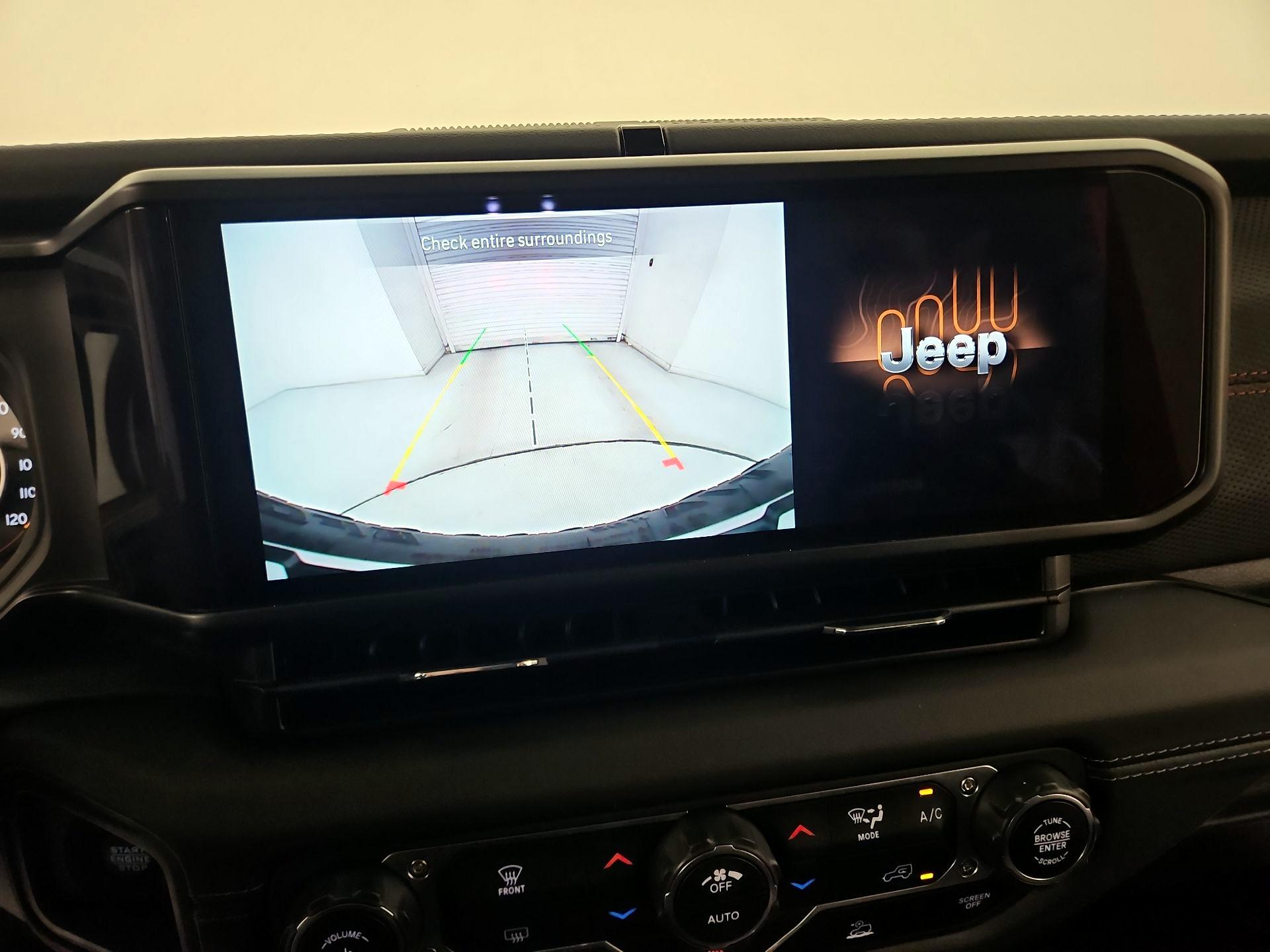 Thumbnail: 2025 Jeep Wrangler - 14