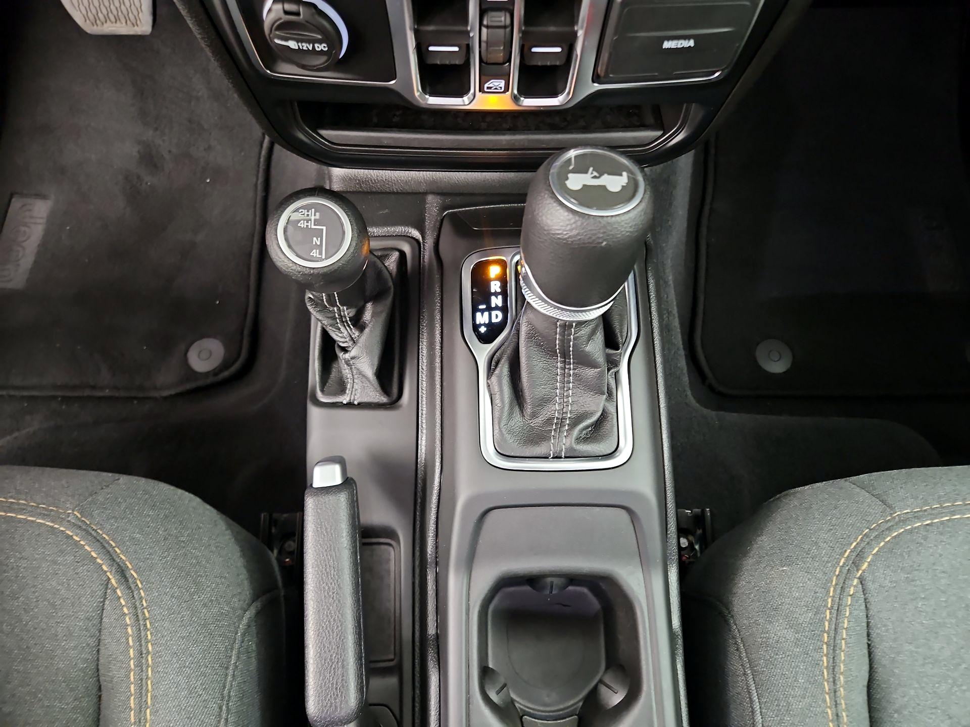 Thumbnail: 2025 Jeep Wrangler - 17