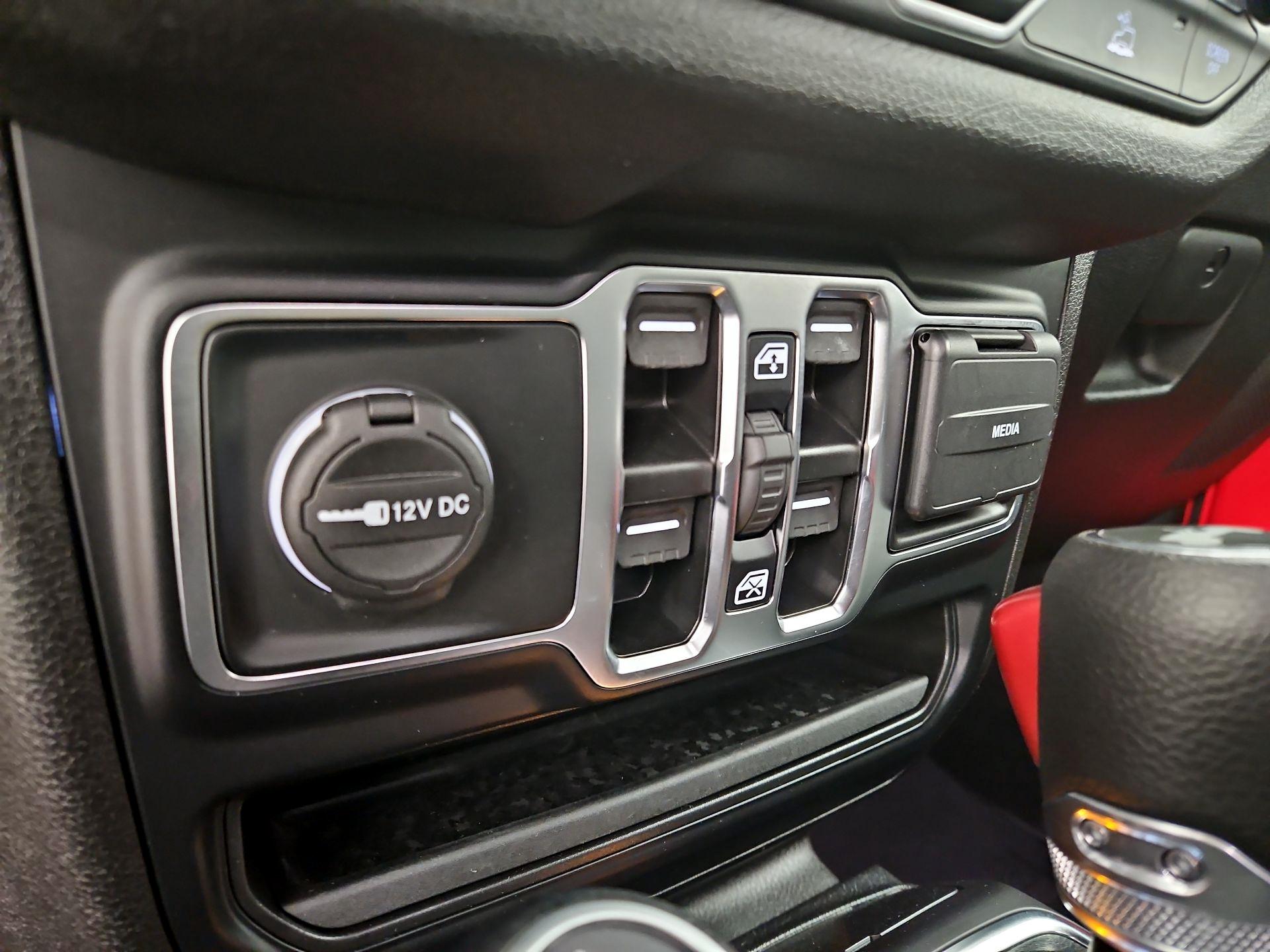 Thumbnail: 2025 Jeep Wrangler - 18