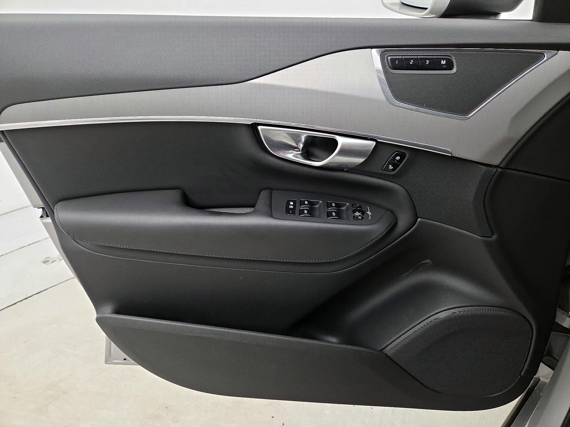 Thumbnail: 2025 Volvo XC90 - 12