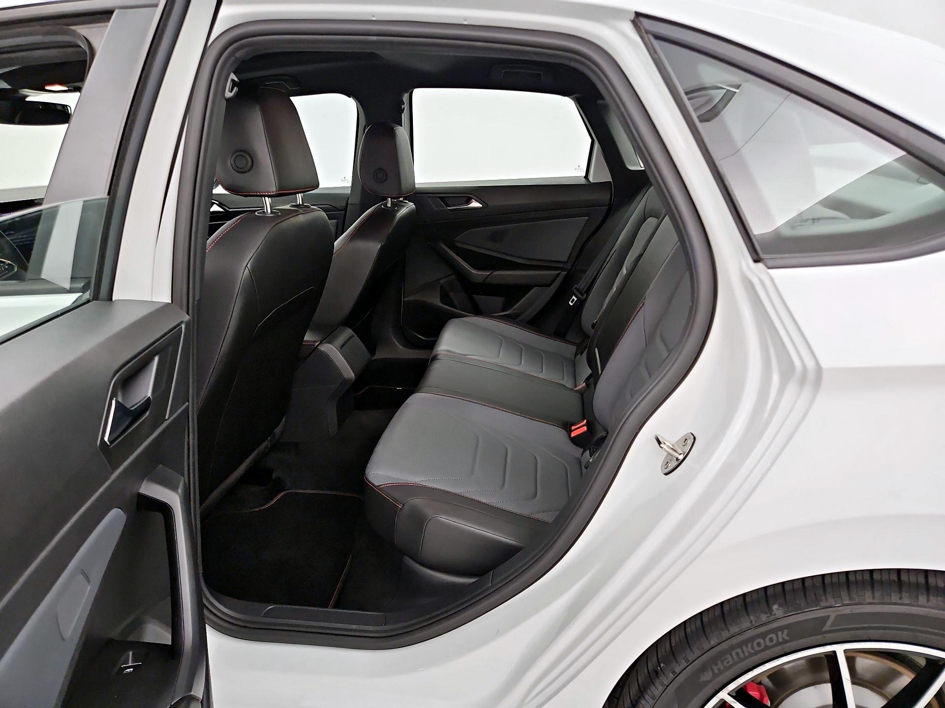 Thumbnail: 2025 Volkswagen Jetta - 16